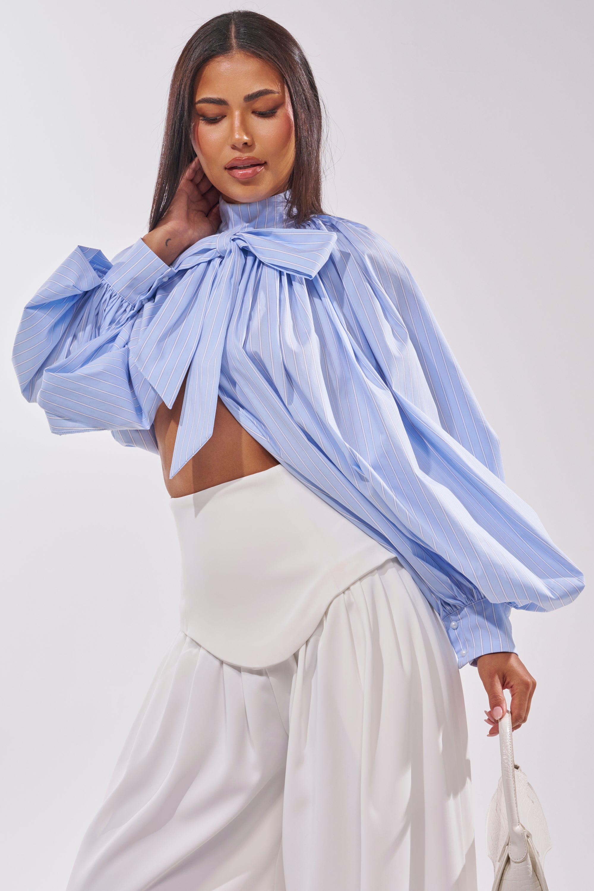 MASTERPIECE POPLIN PUFF LONG SLEEVE TOP IN BLUE