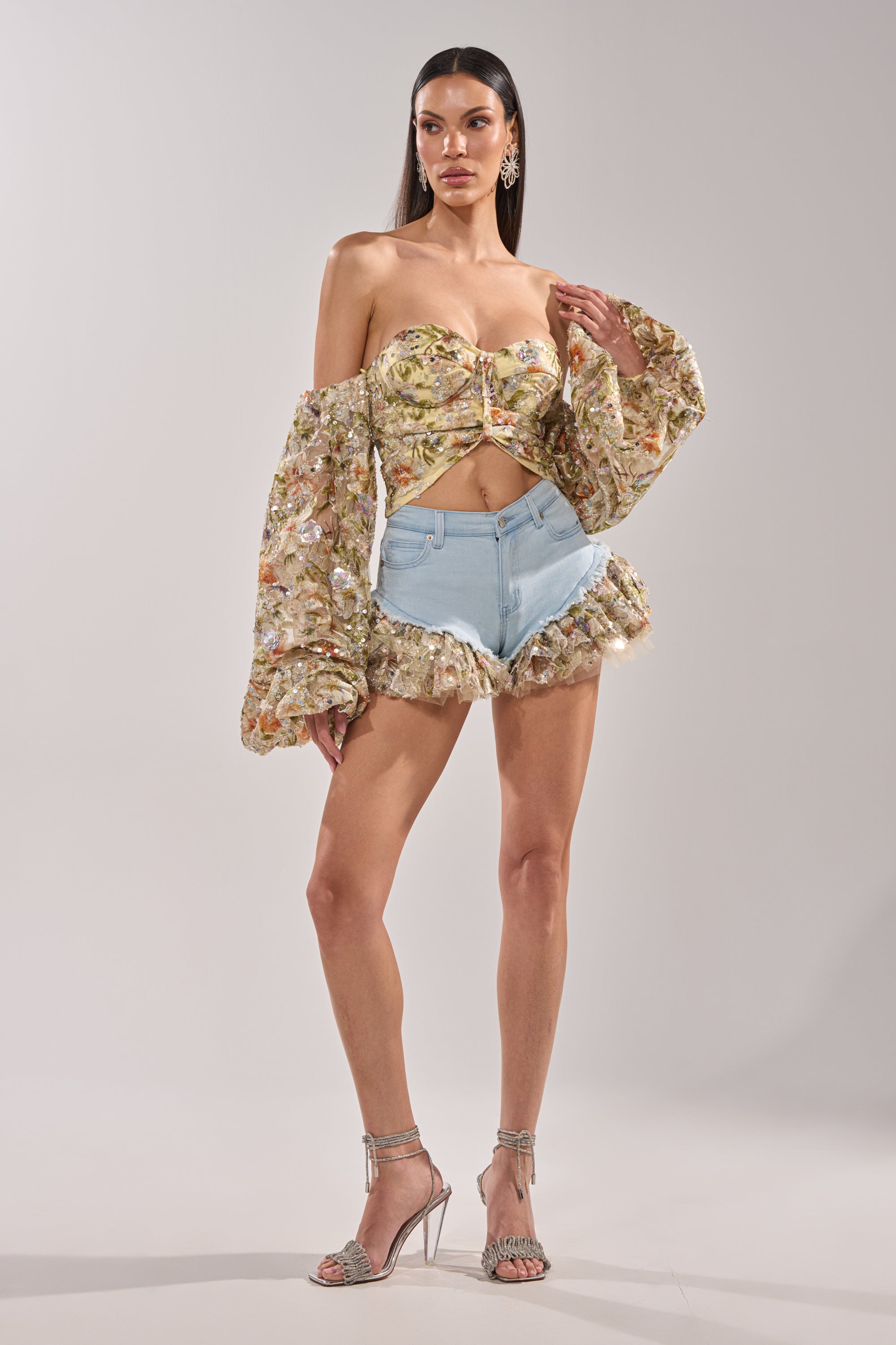 QUEEN OF IT ALL FLORAL BLOUSE