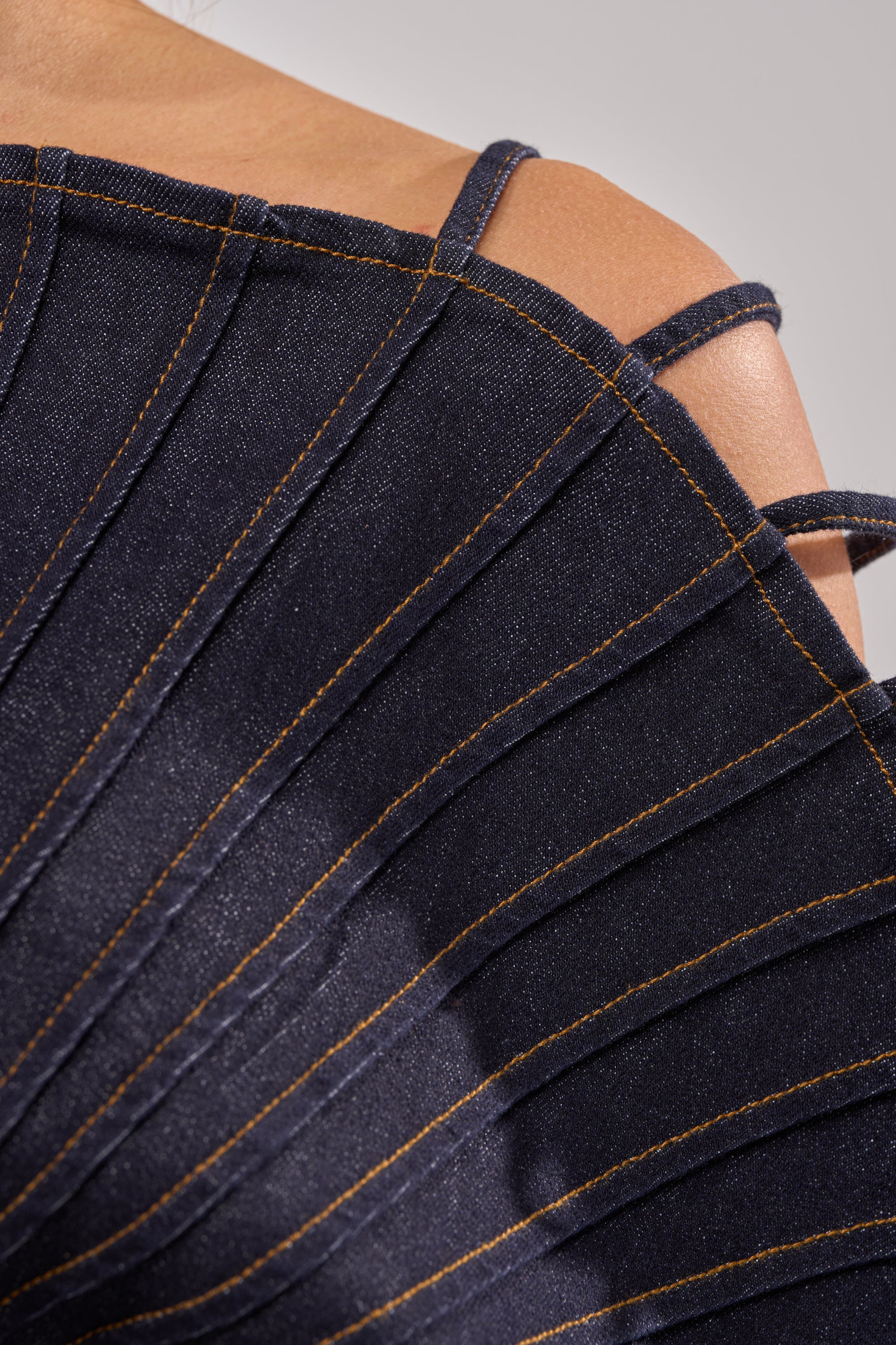 DENIM ON DENIM BLOUSE IN DARK BLUE DENIM