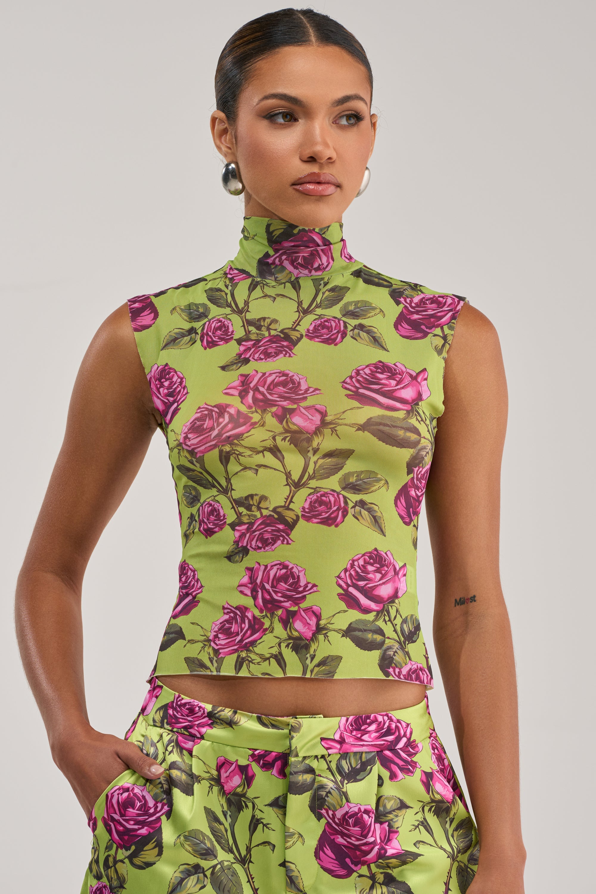 DOZEN ROSES MESH TOP IN CHARTREUSE
