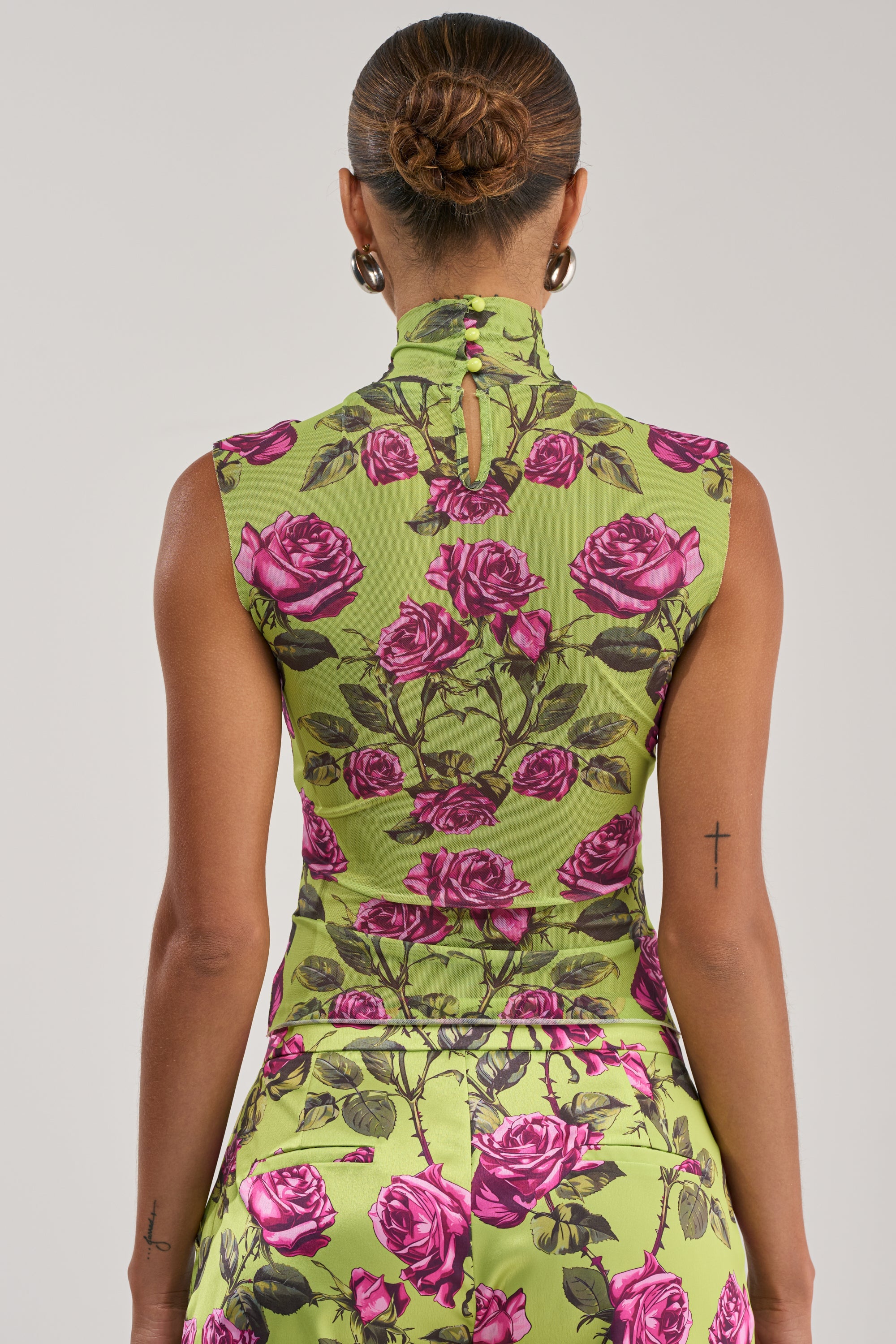 DOZEN ROSES MESH TOP IN CHARTREUSE