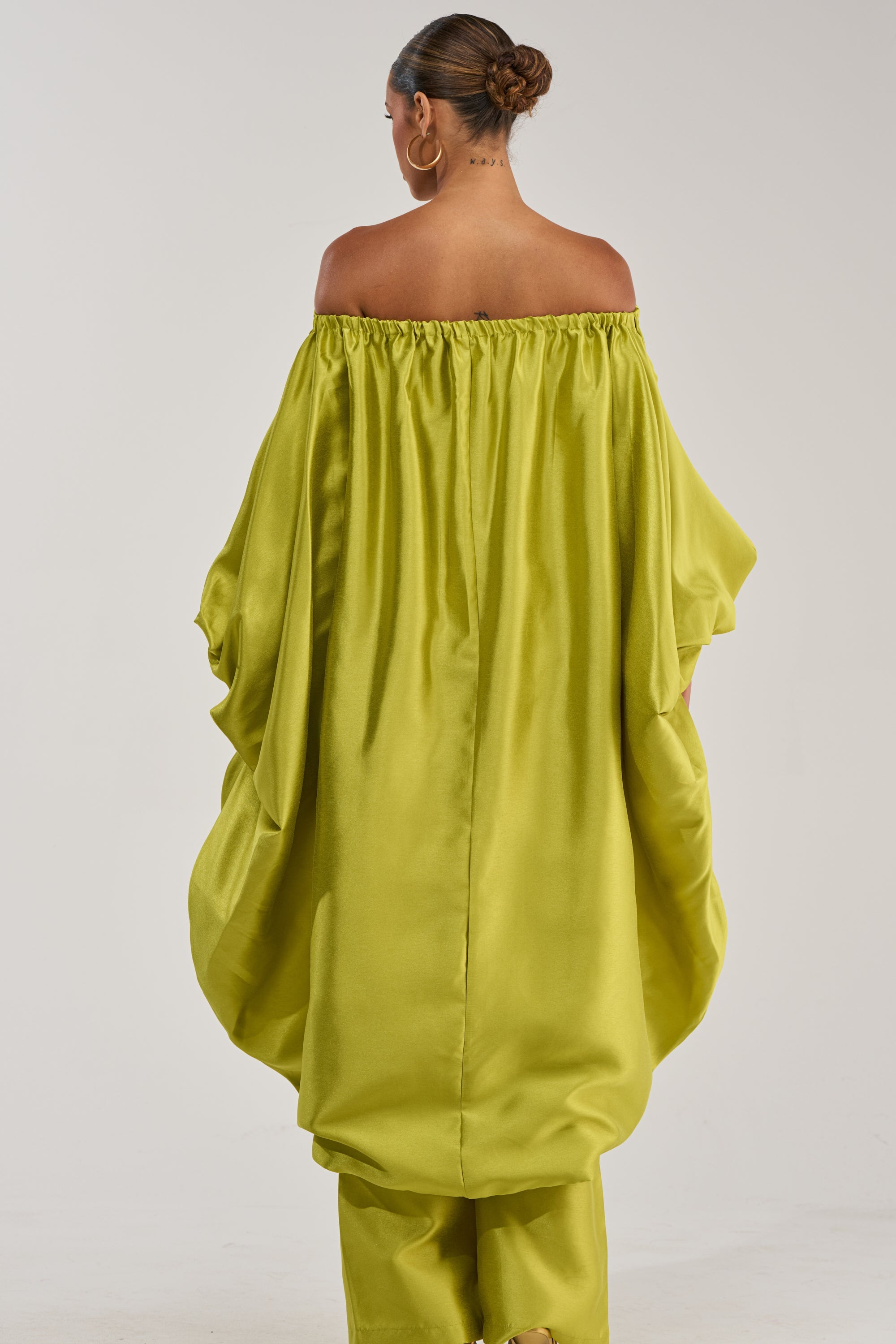 BY MY SIDE HIGH LOW BLOUSE IN CHARTREUSE