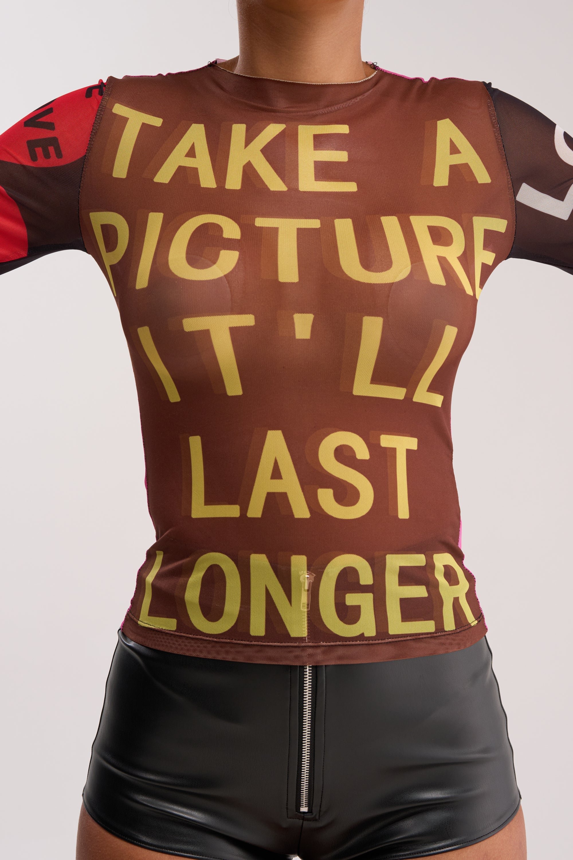 TAKE A PICTURE MESH TOP