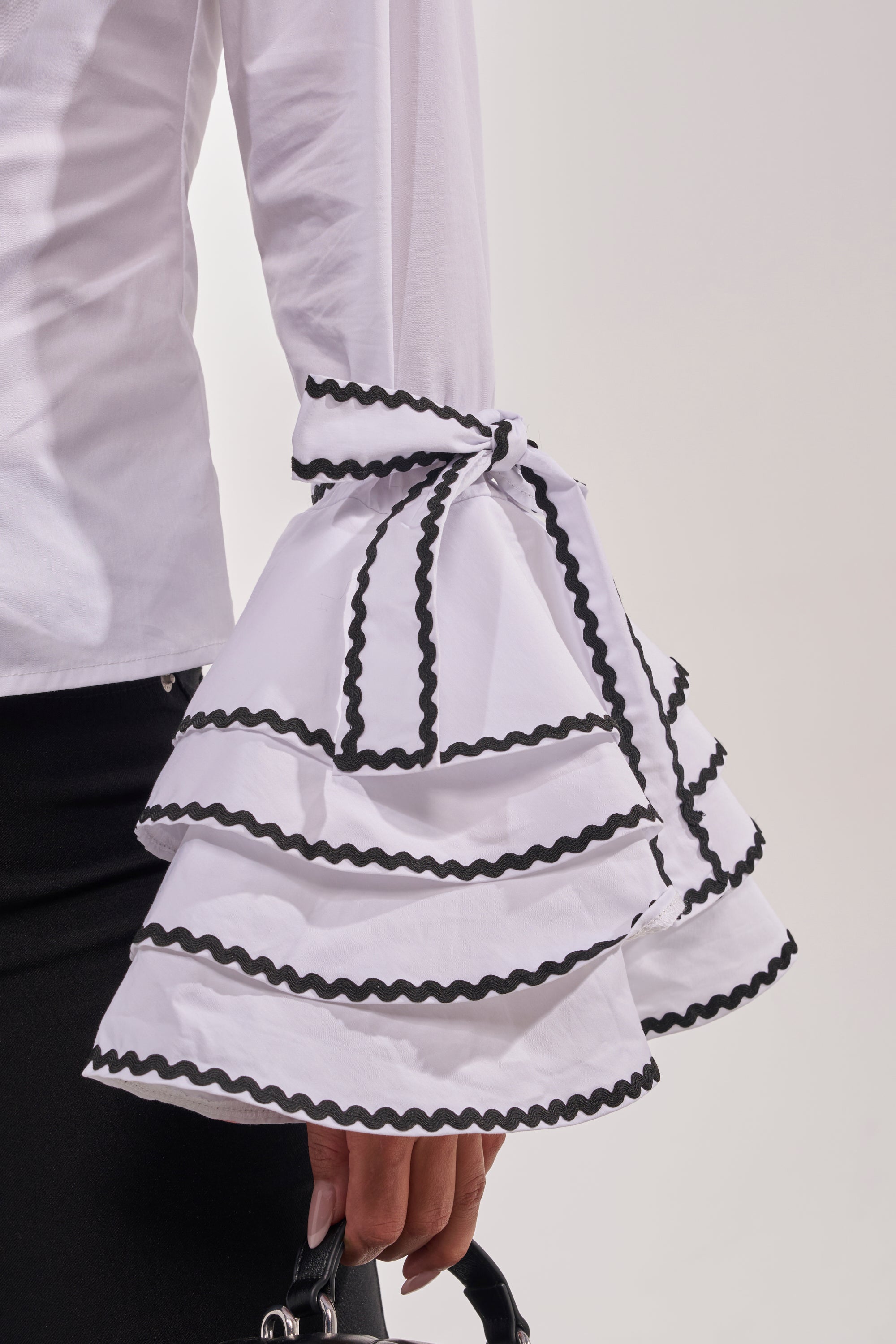 BUSINESS ONLY BUTTON DOWN IN WHITE
