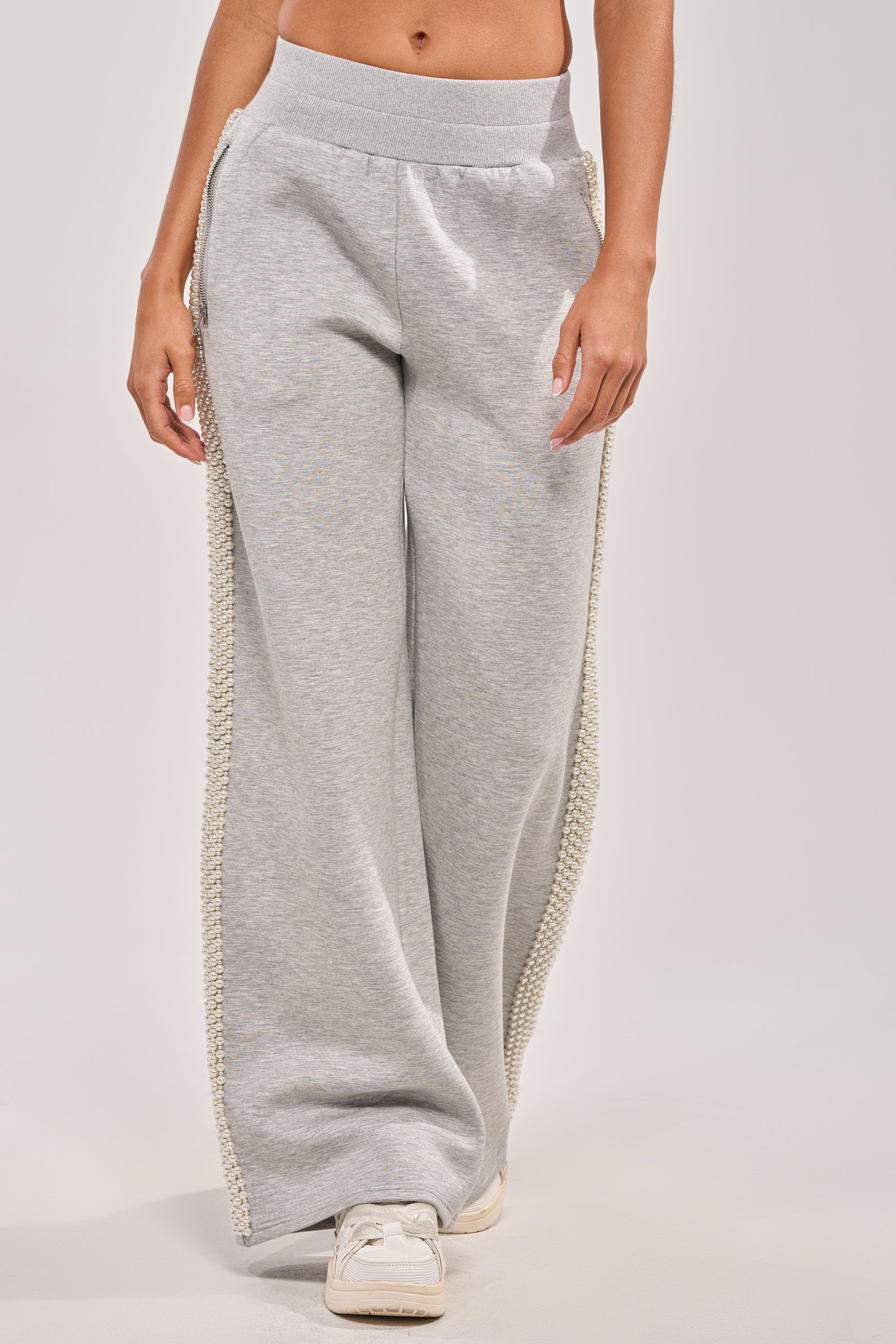 PEARL GIRL WIDE LEG JOGGER IN GREY