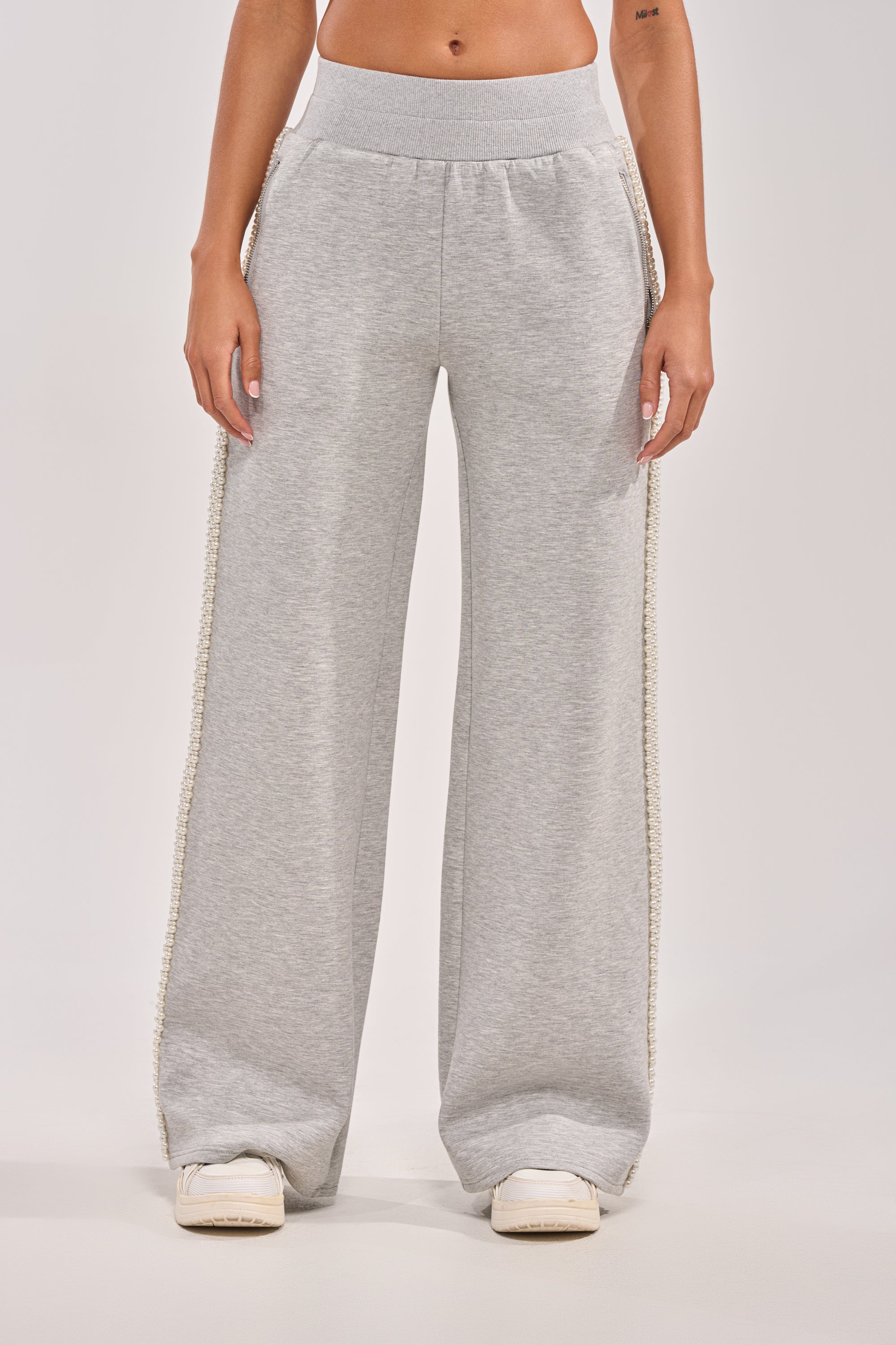 PEARL GIRL WIDE LEG JOGGER IN GREY
