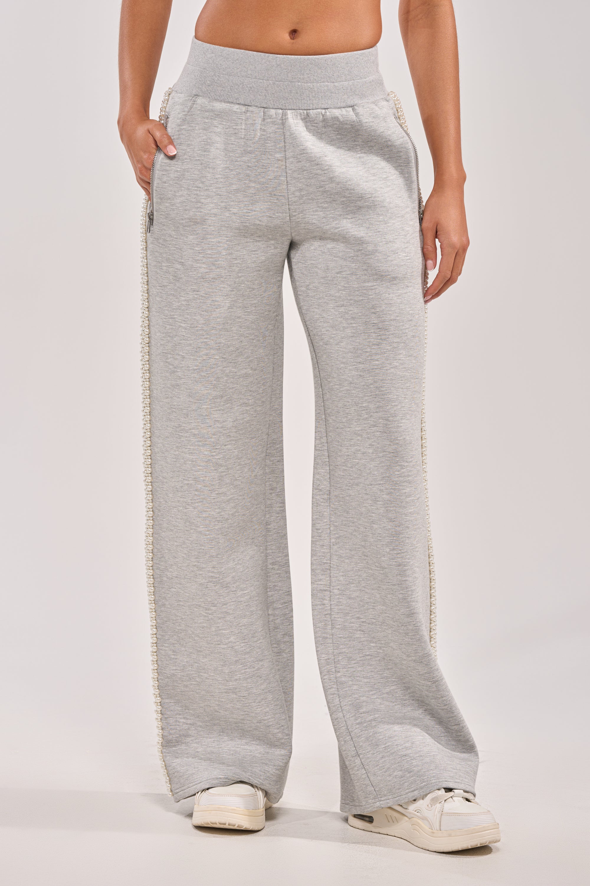 PEARL GIRL WIDE LEG JOGGER IN GREY