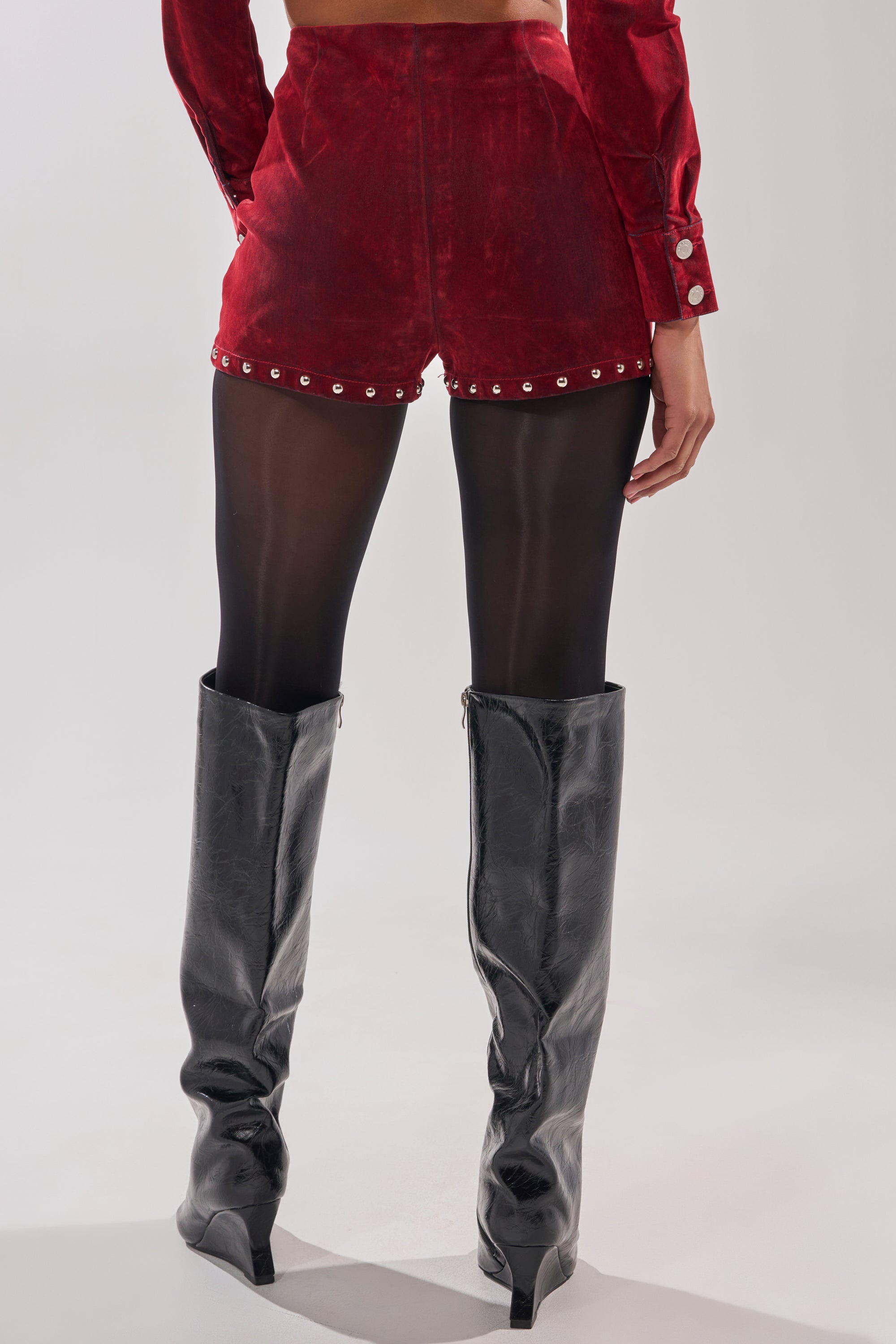 RODEO VIBES VELVET DENIM STUDDED SHORT