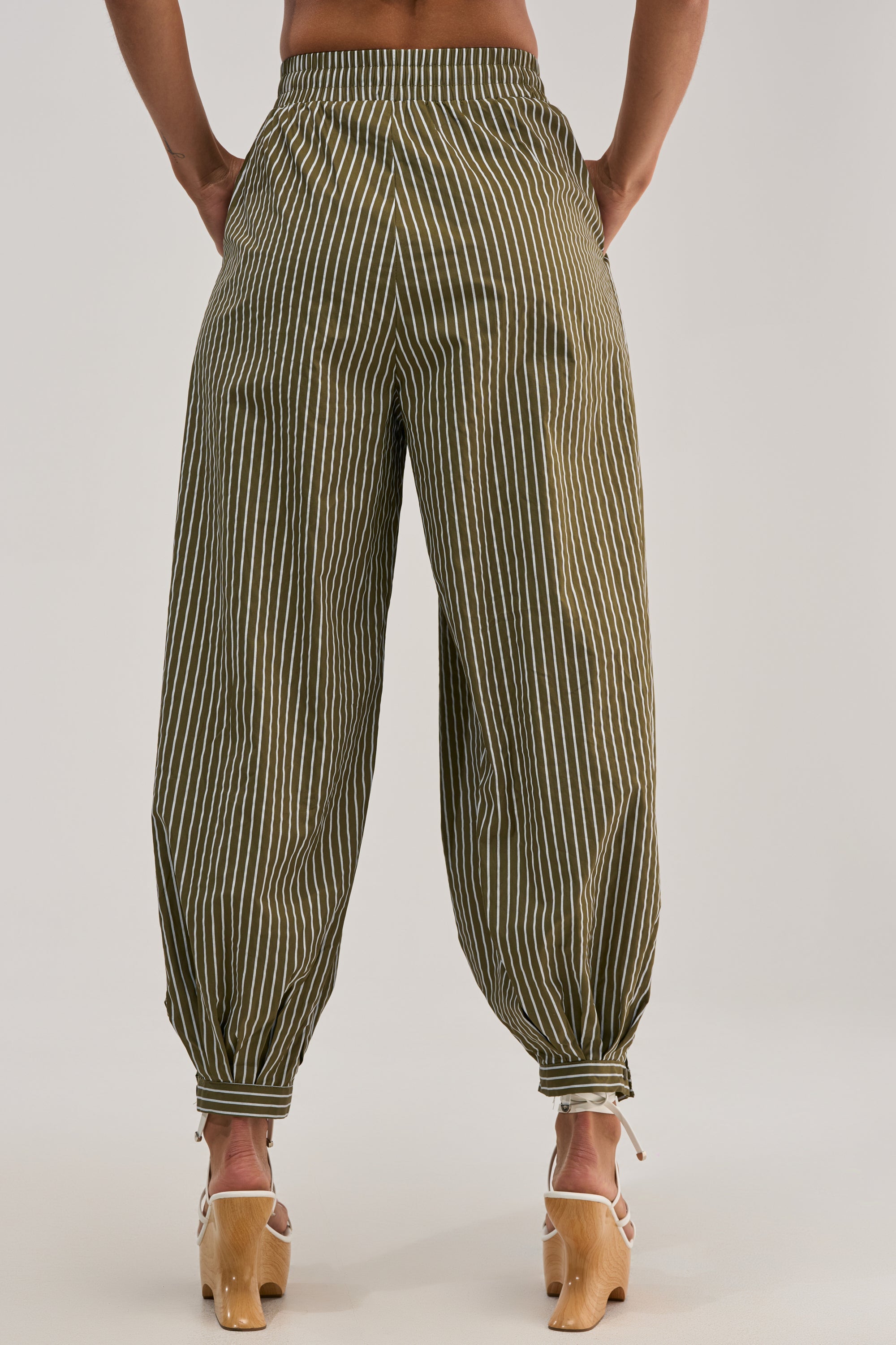 COULD BE DIFF BALLOON PANT