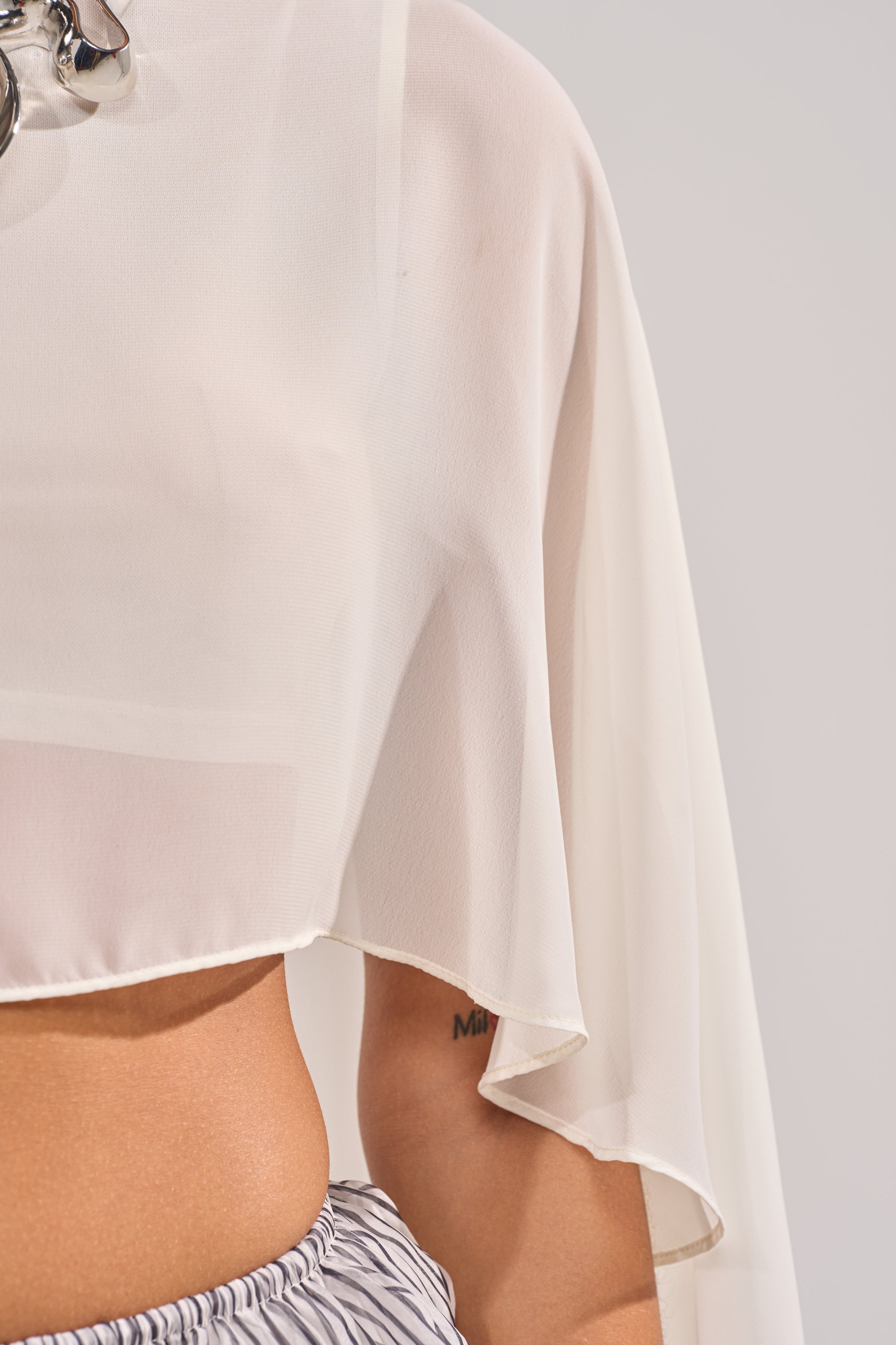 IT GIRL BLOUSE IN IVORY