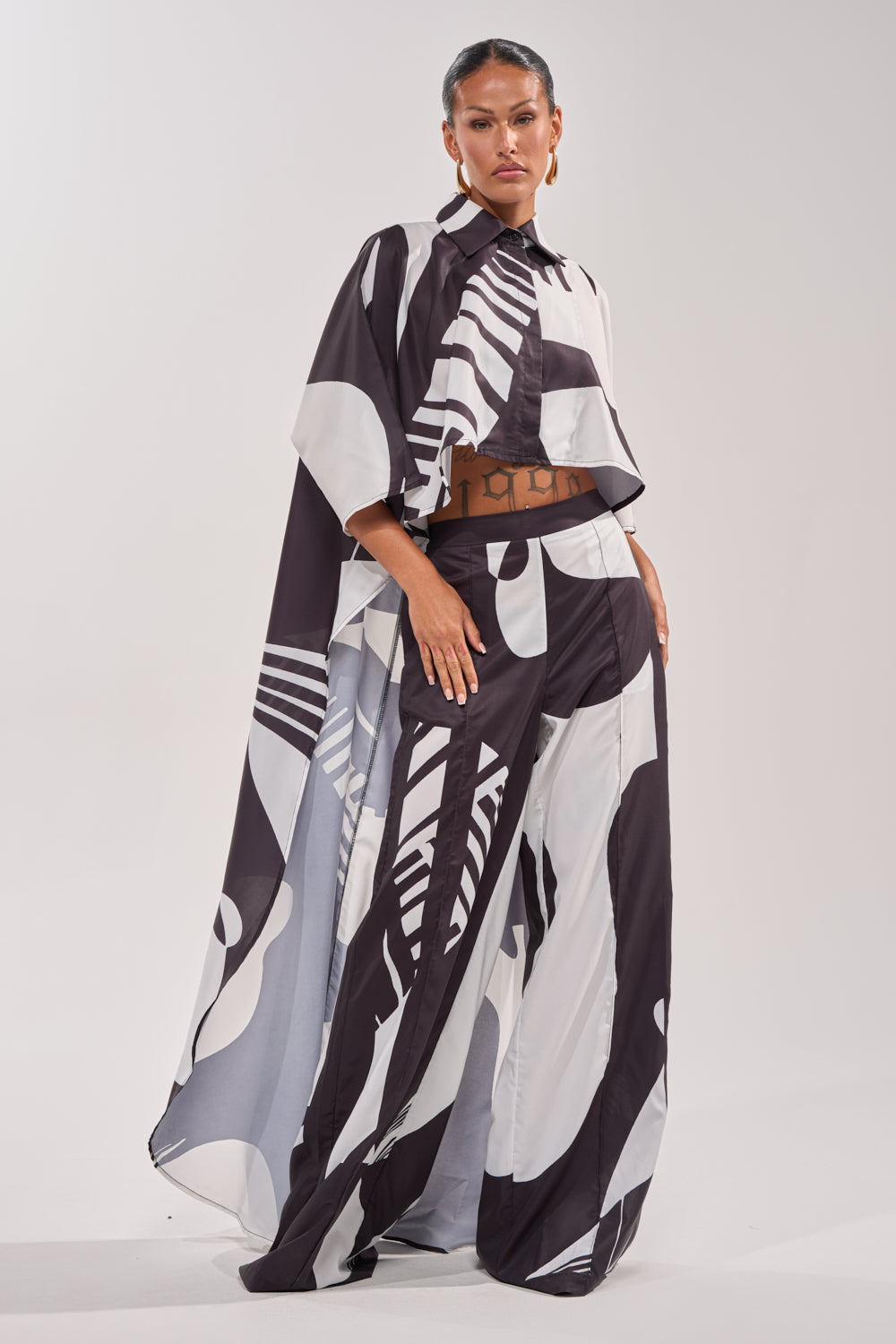 NOIR GODDESS COLLARED CAPE TOP