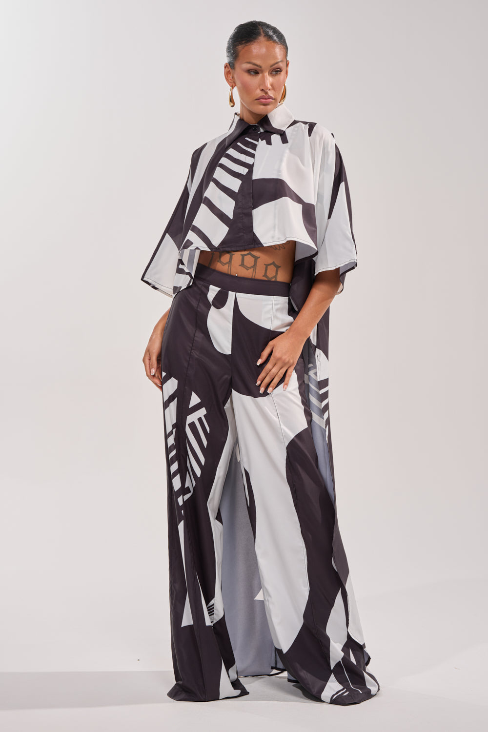 NOIR GODDESS COLLARED CAPE TOP