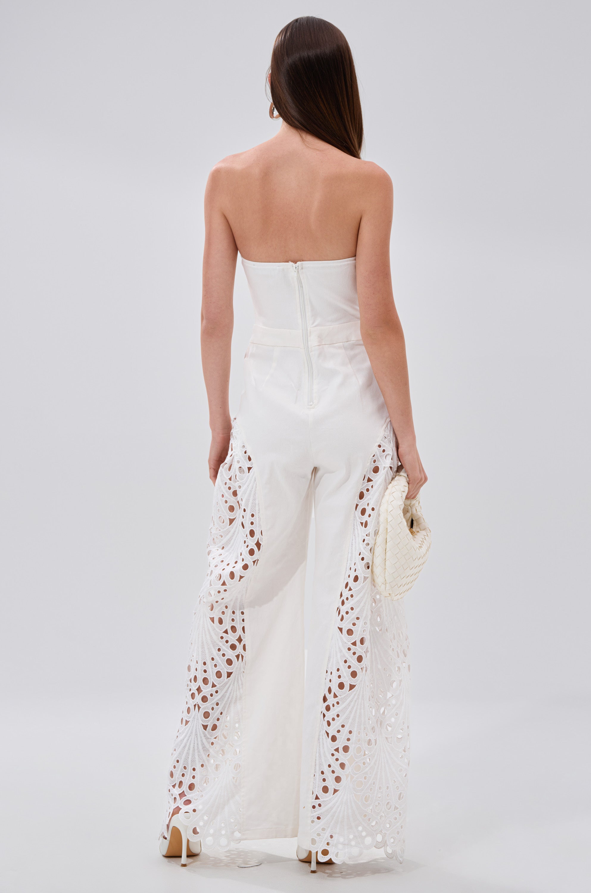 EASY BREEZY DENIM JUMPSUIT IN WHITE