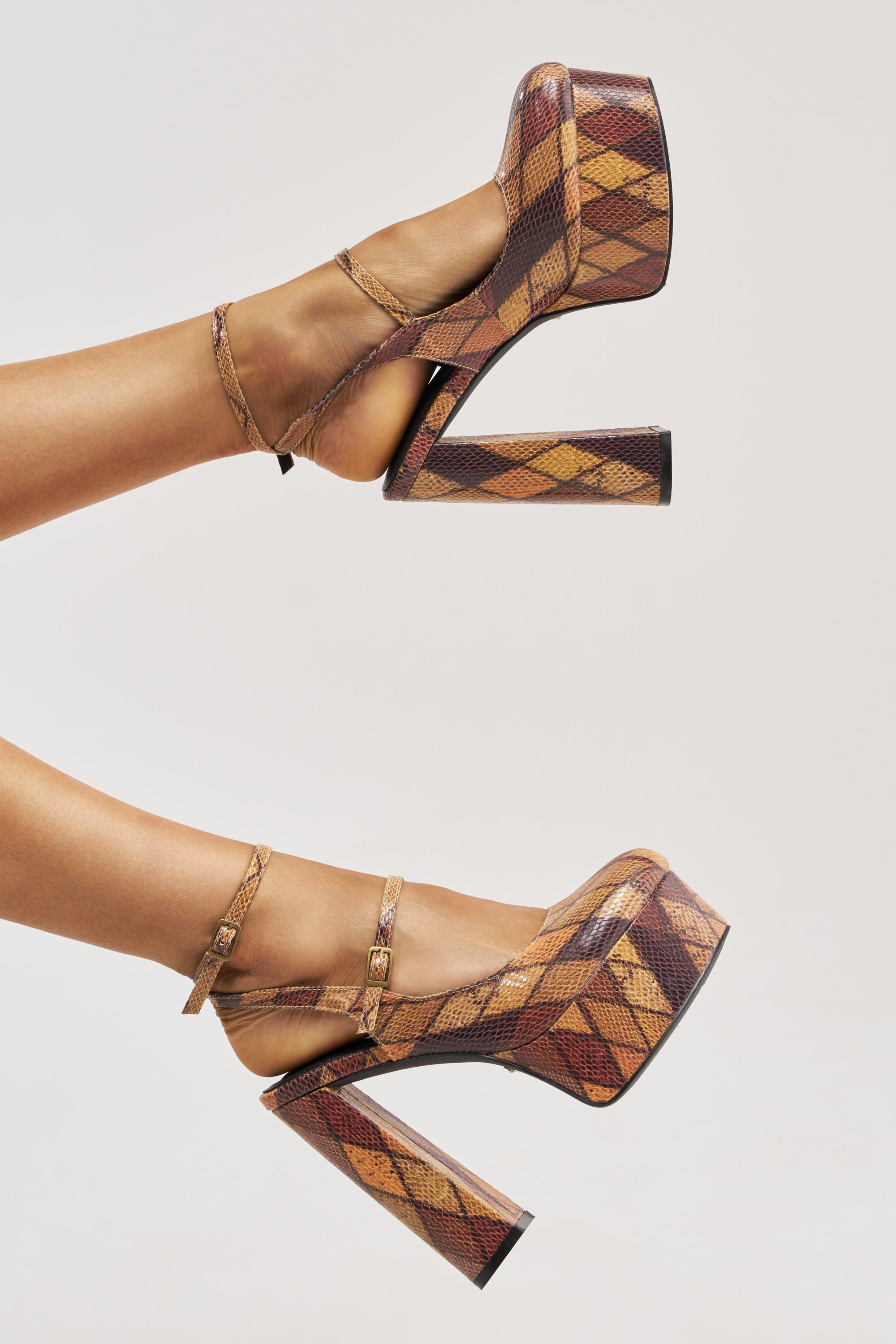 AZALEA WANG JULIARA MULTI PATTERNED PLATFORM PUMP
