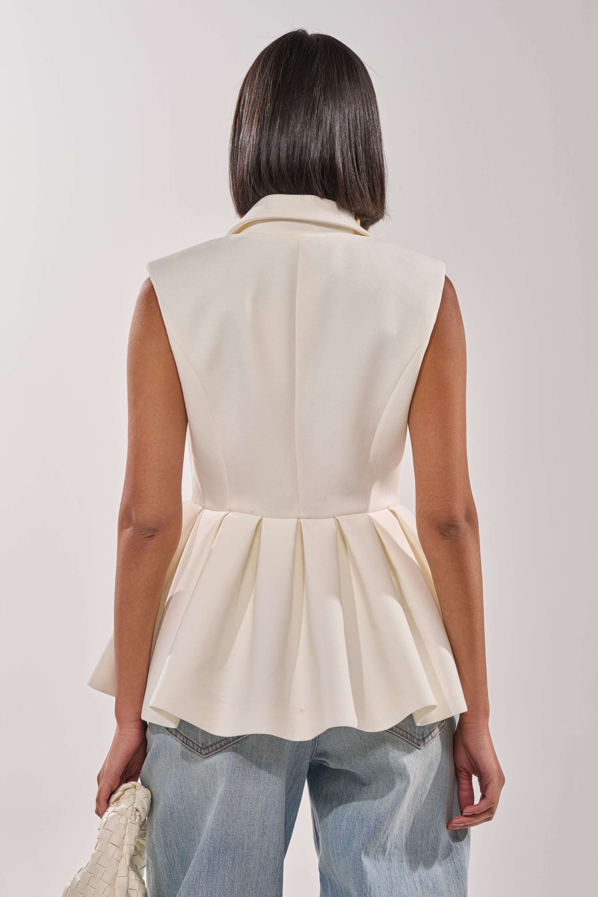 NAOMI BLAZER VEST IN WHITE