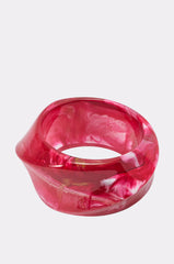 RESIN SWIRL BANGLE IN PINK