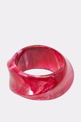 RESIN SWIRL BANGLE IN PINK