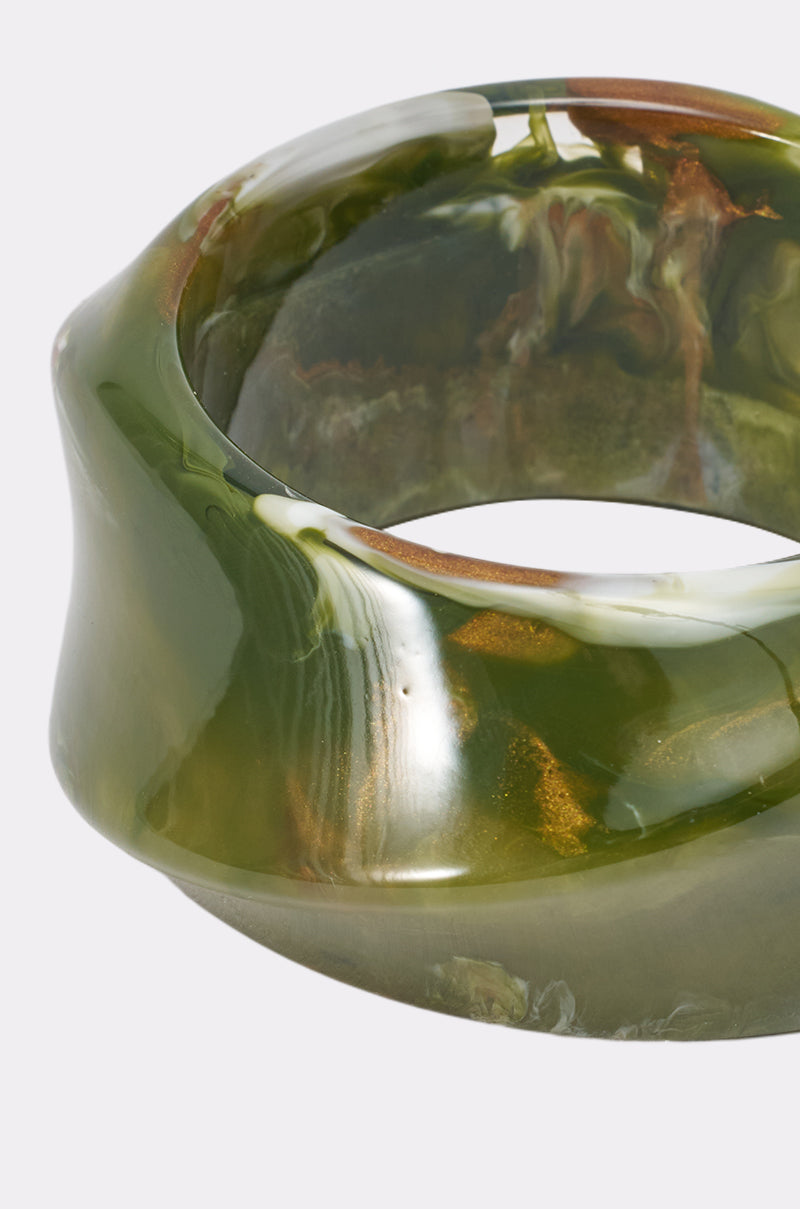 RESIN SWIRL BANGLE IN GREEN