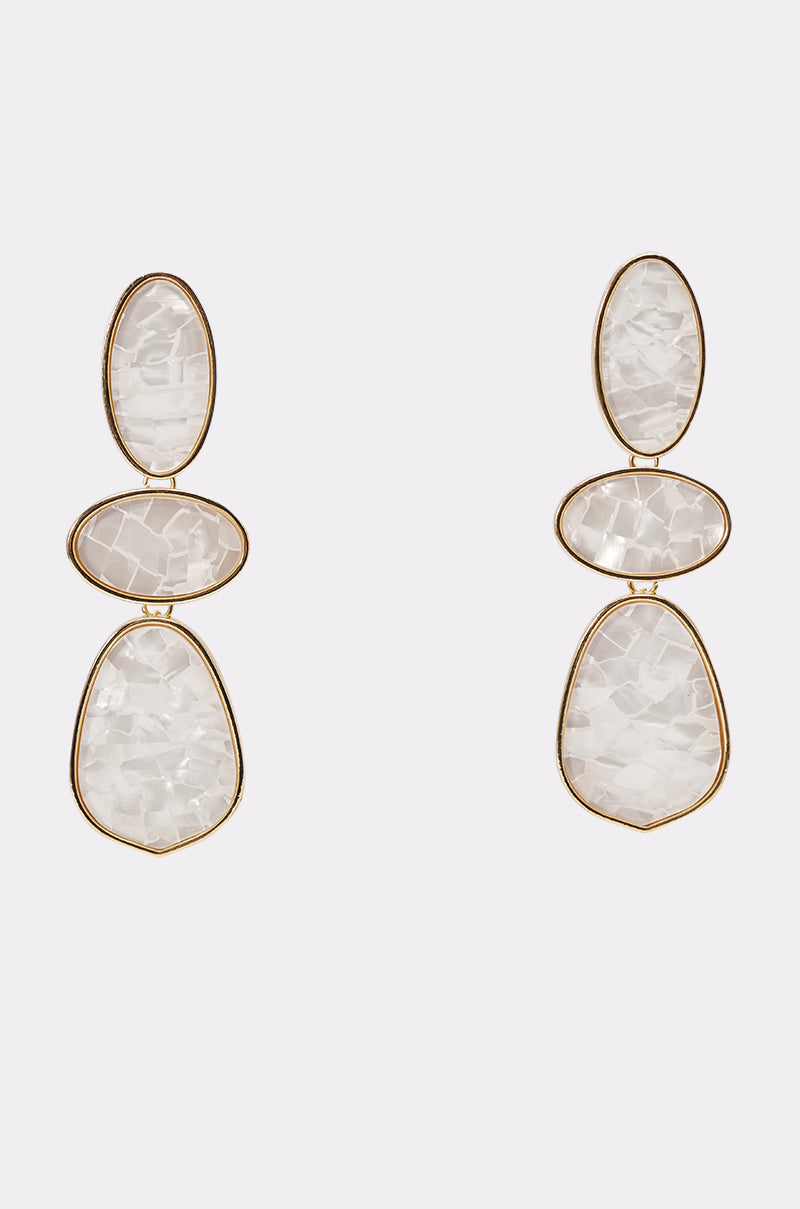 TRIPLE DROP EARRINGS IN WHITE