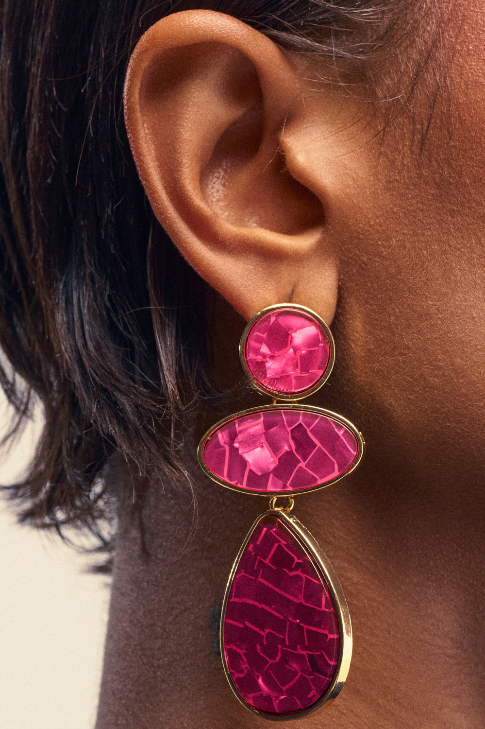 TRIPLE DROP EARRINGS IN PINK