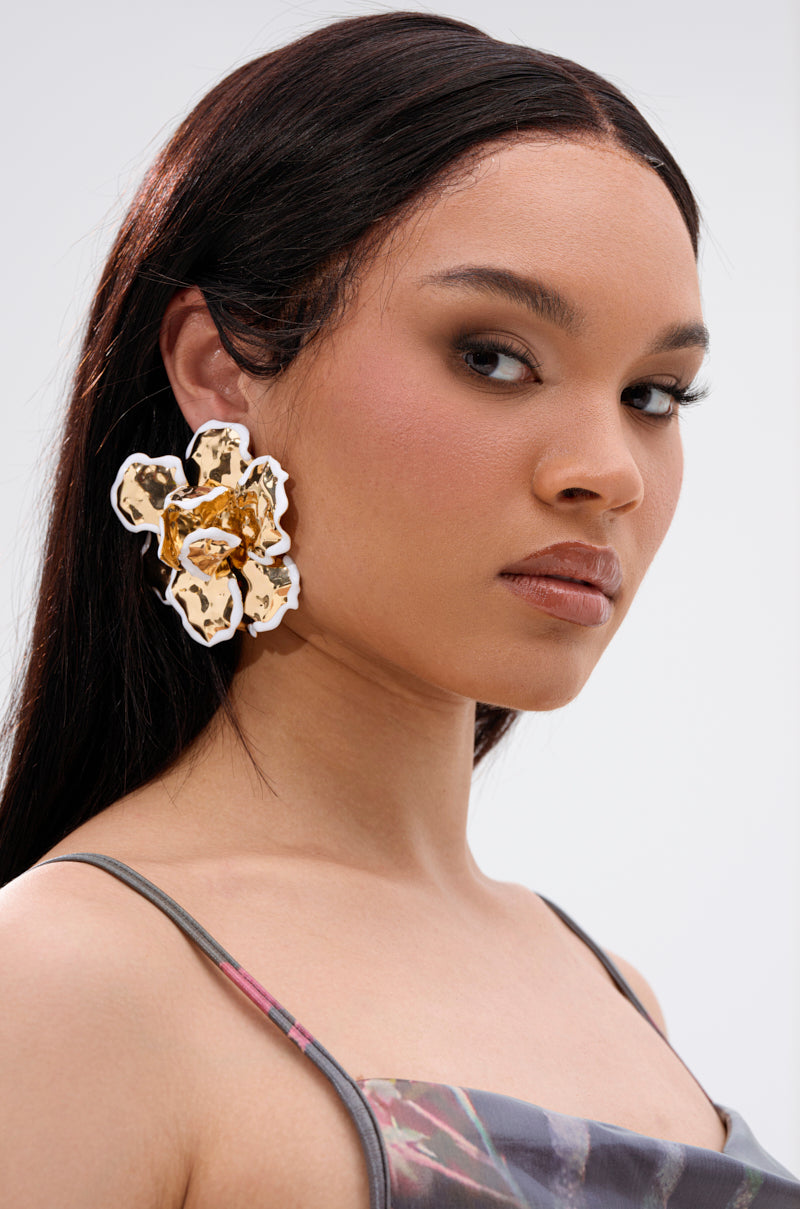 IN BLOOM EARRING