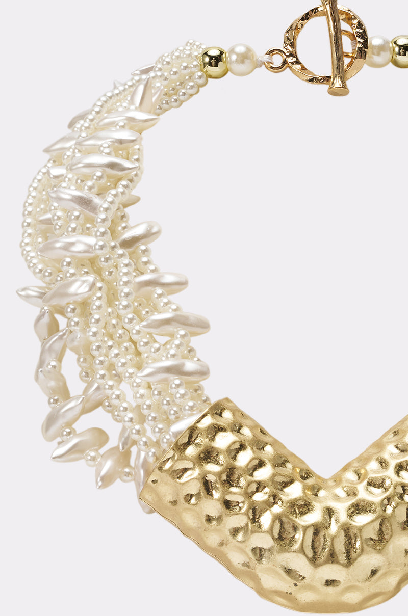CLEARLY NECKLACE