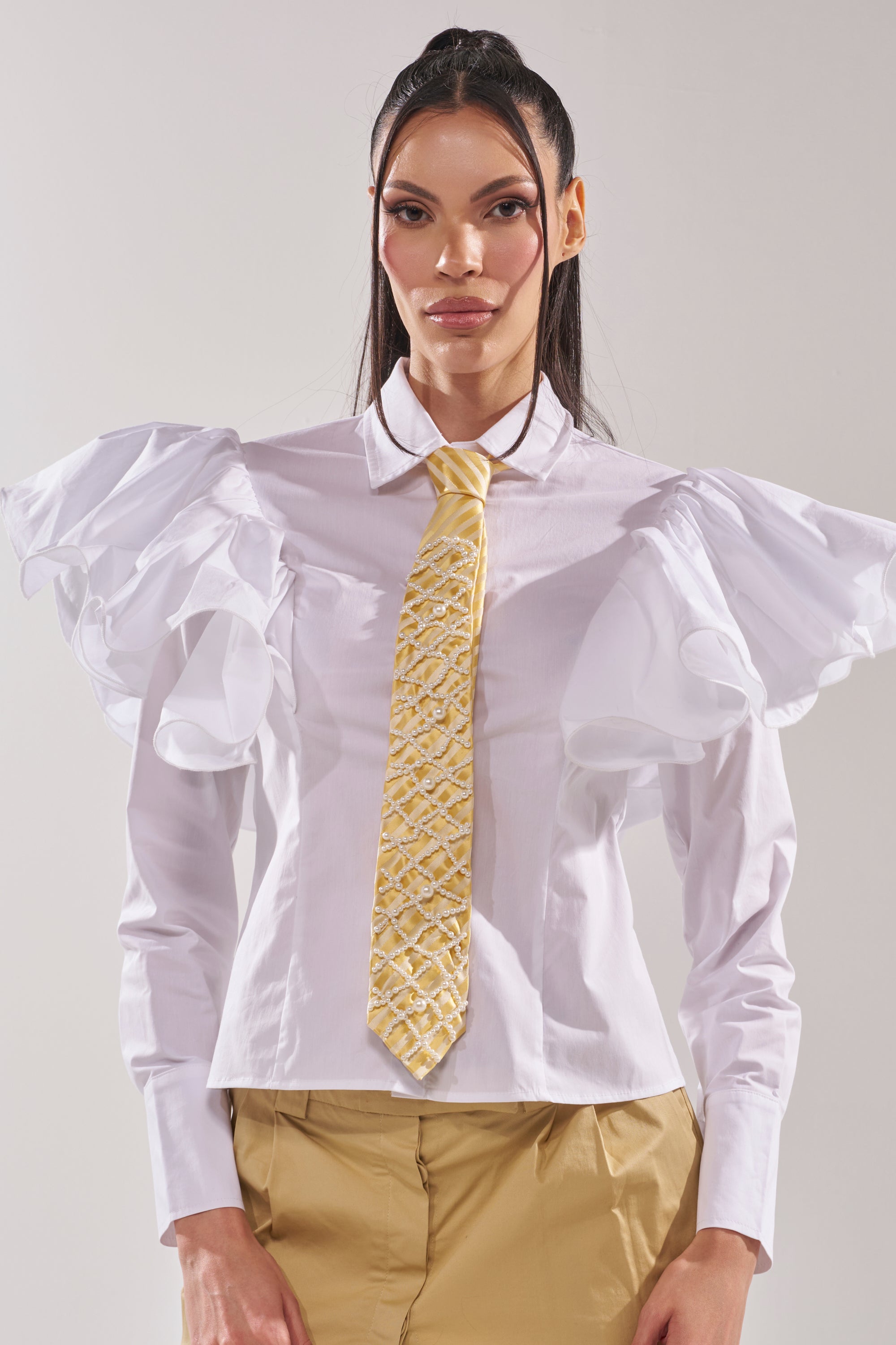 FEMME APPLIQUE TIE