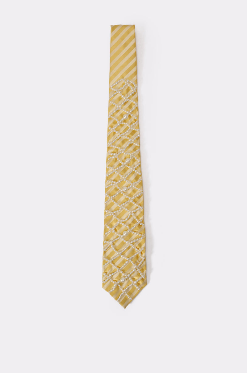 FEMME APPLIQUE TIE