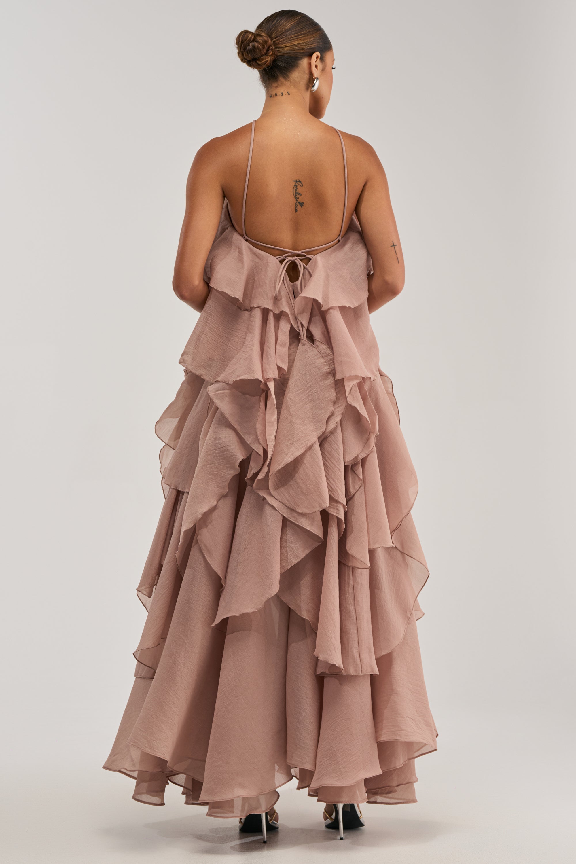 GOLDEN HOUR FLORAL CHIFFON MAXI DRESS IN MAUVE