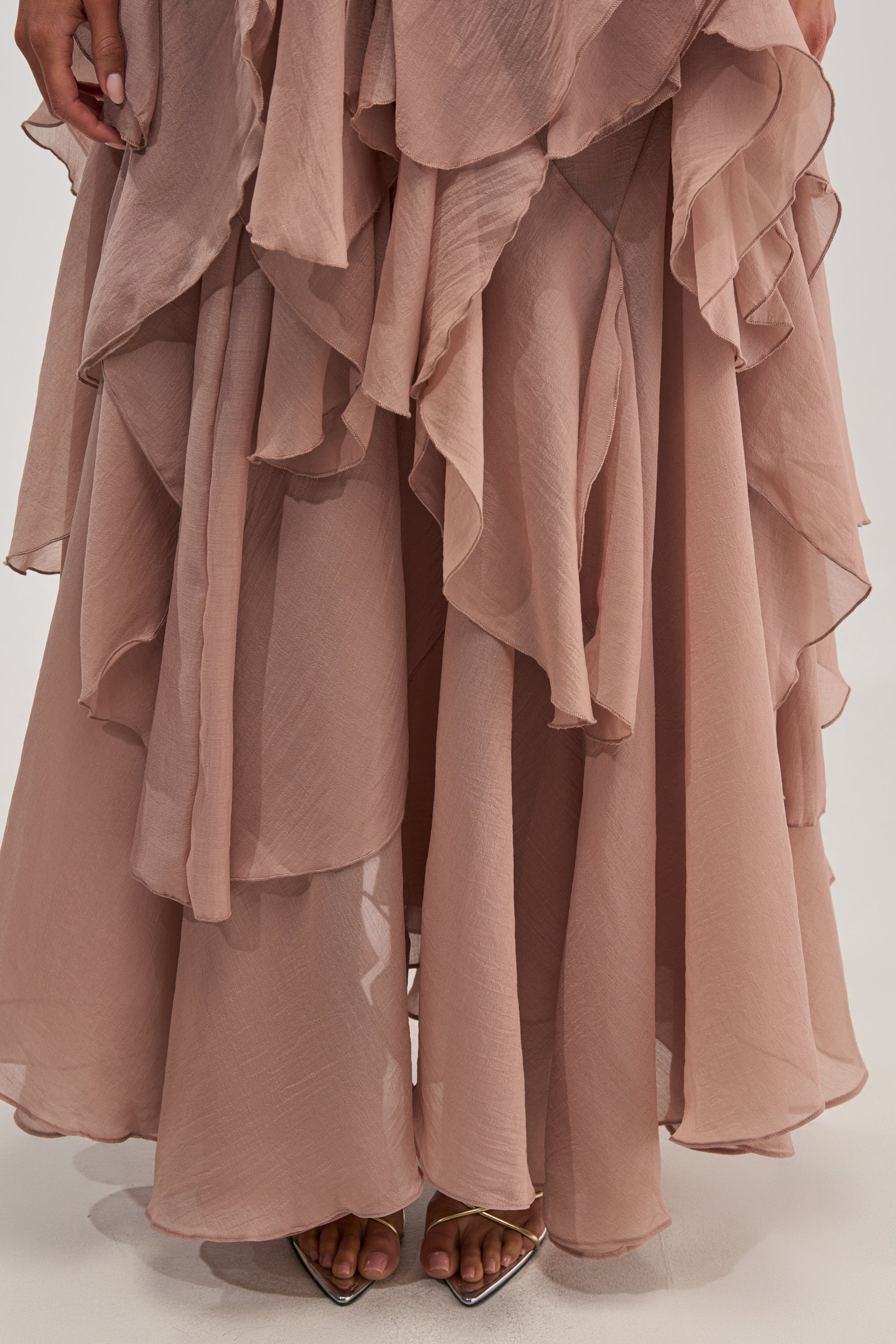 GOLDEN HOUR FLORAL CHIFFON MAXI DRESS IN MAUVE