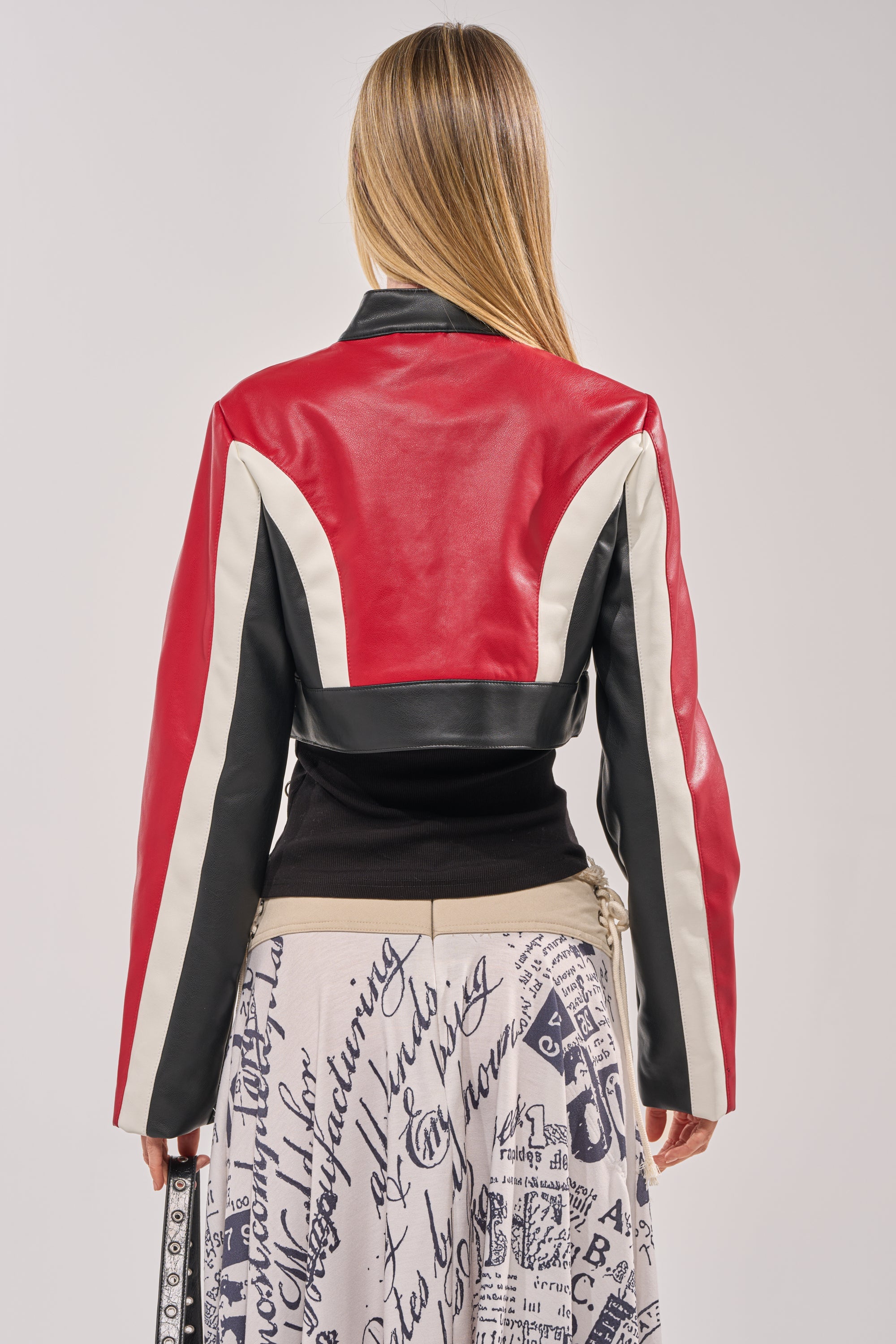 ON YOUR MARKS CROPPED MOTO