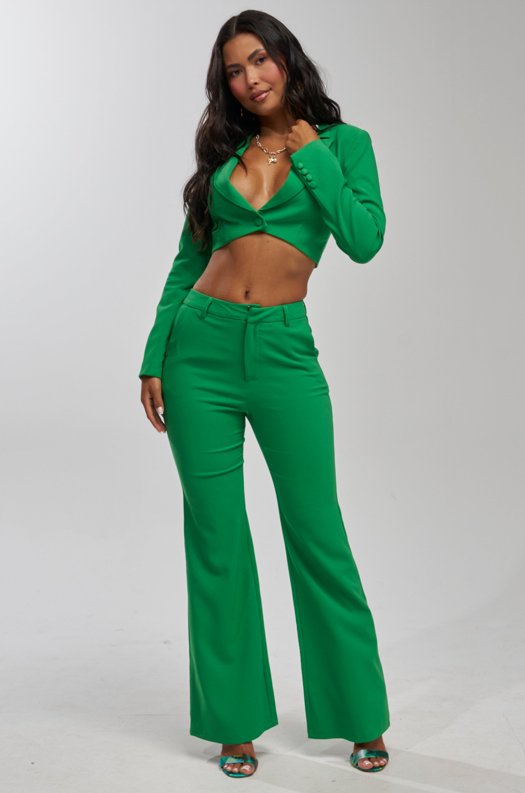 JUST YOUR LUCK CROPPED BLAZER IN GREEN