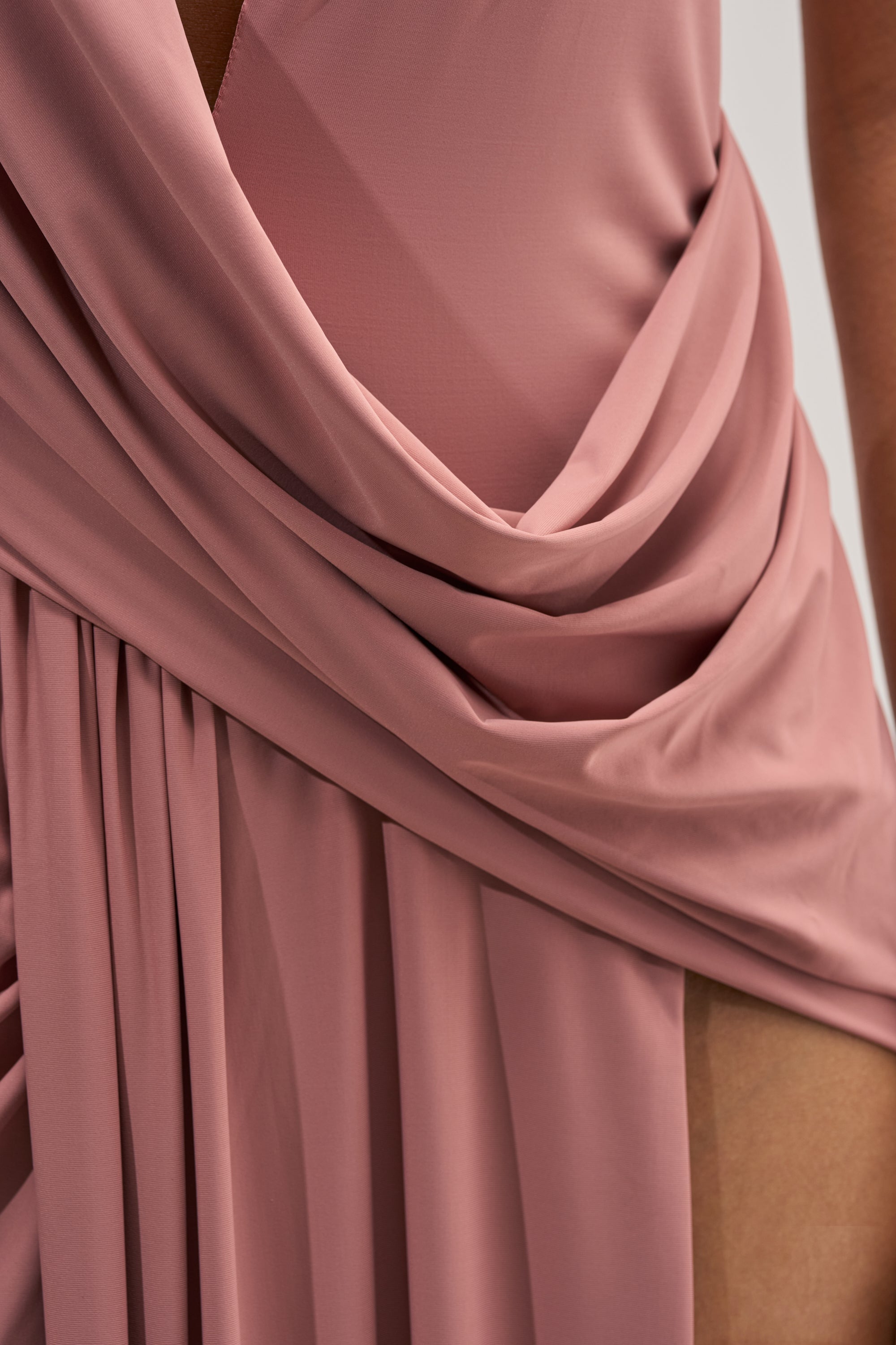 HEAD TURNING HALTER MAXI DRESS IN ROSE