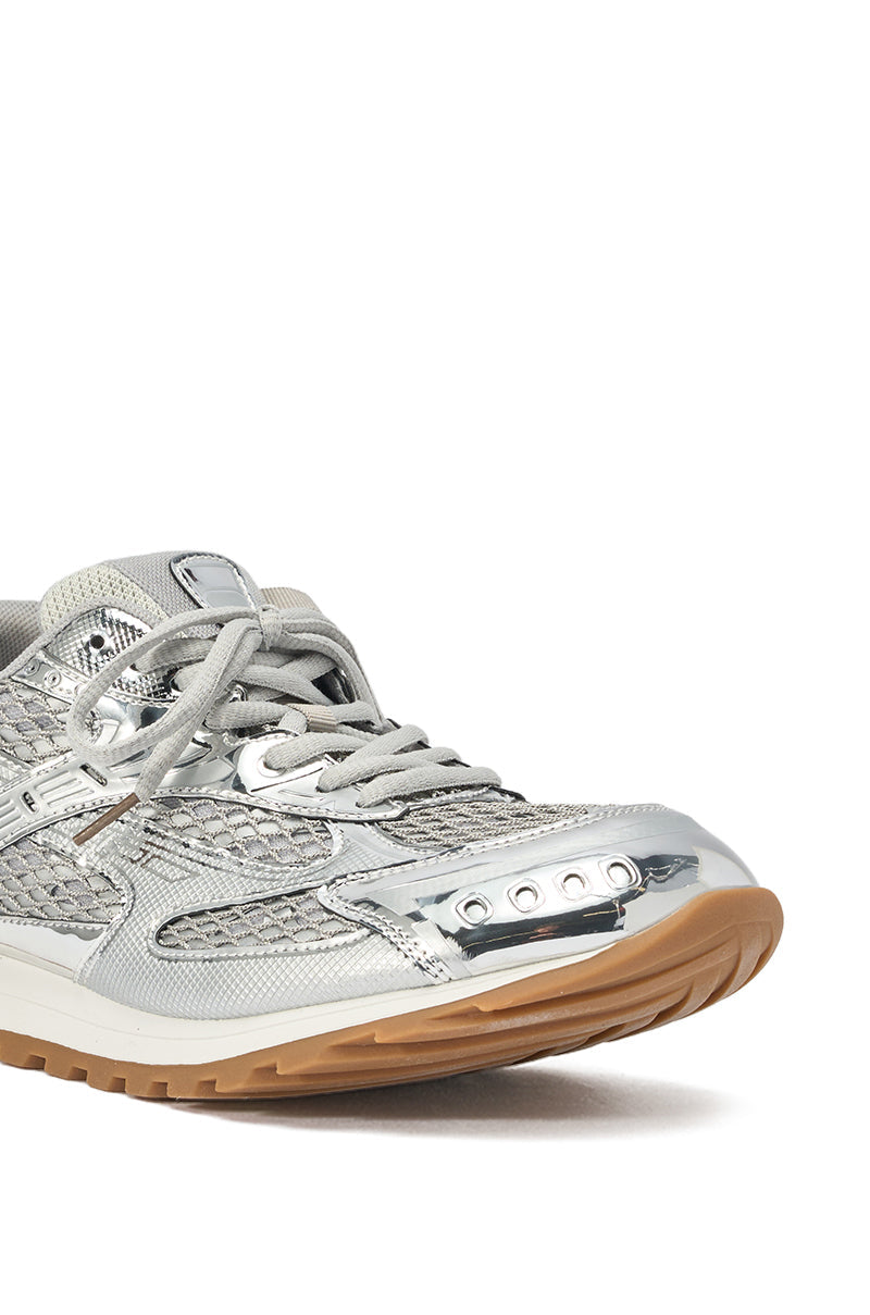 AKIRA GOLD LENIYA SILVER SNEAKER