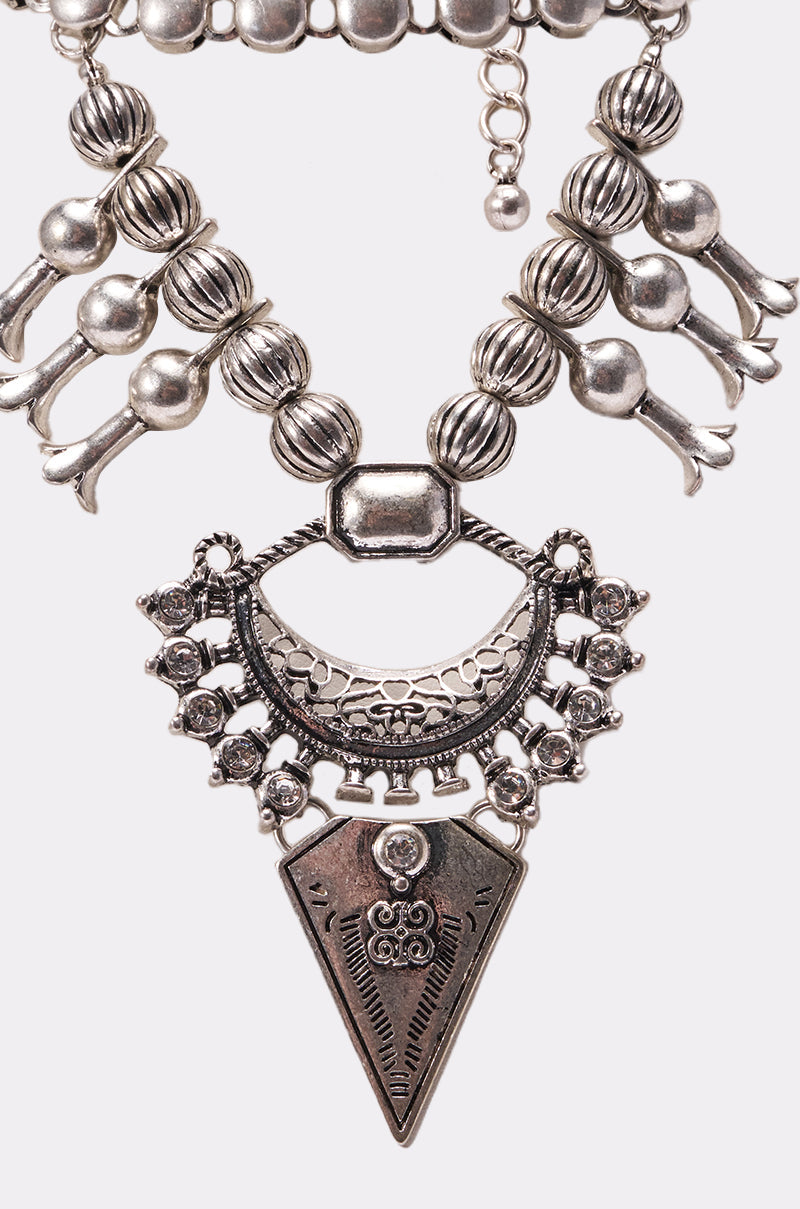 IN MY VINTAGE ERA NECKLACE