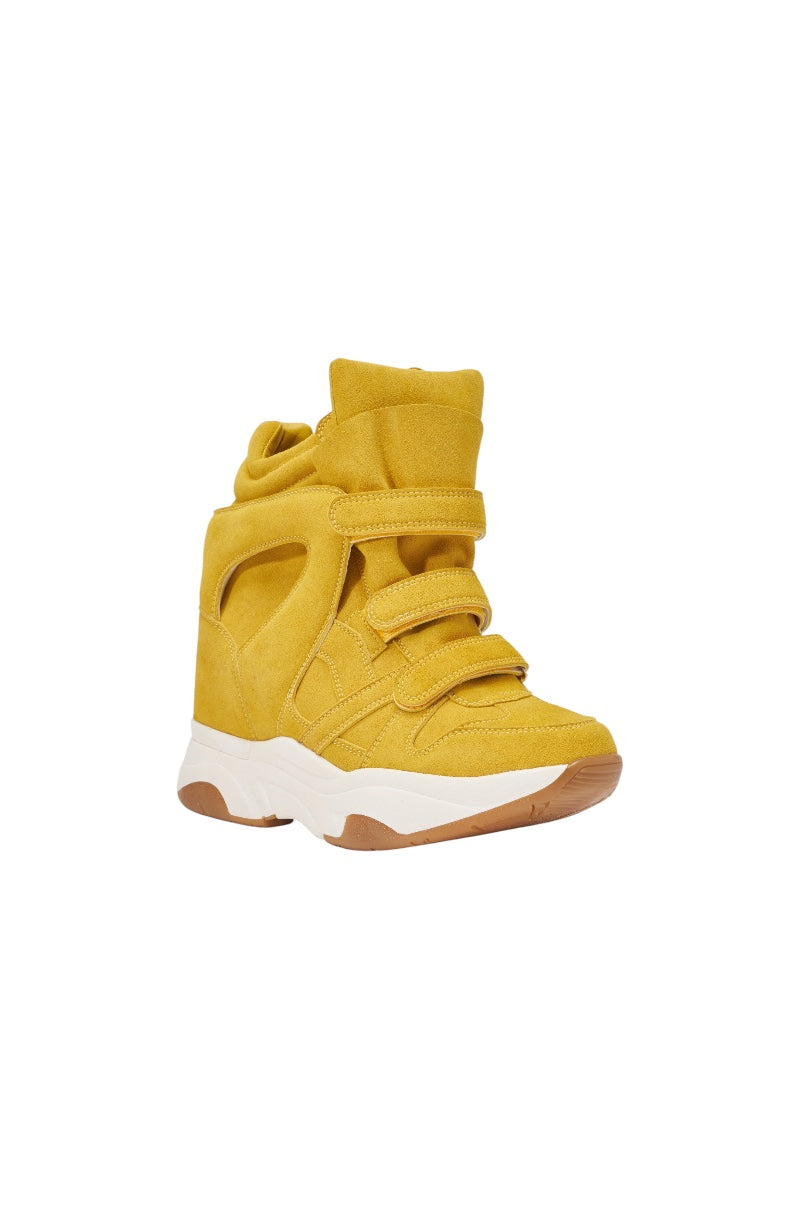 AZALEA WANG MARANTO MUSTARD WEDGE SNEAKER