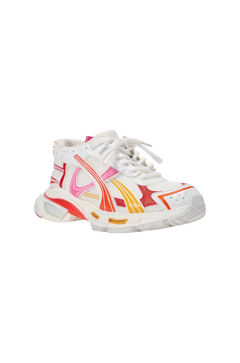 AKIRA GOLD MELAE WHITE AND PINK SNEAKER