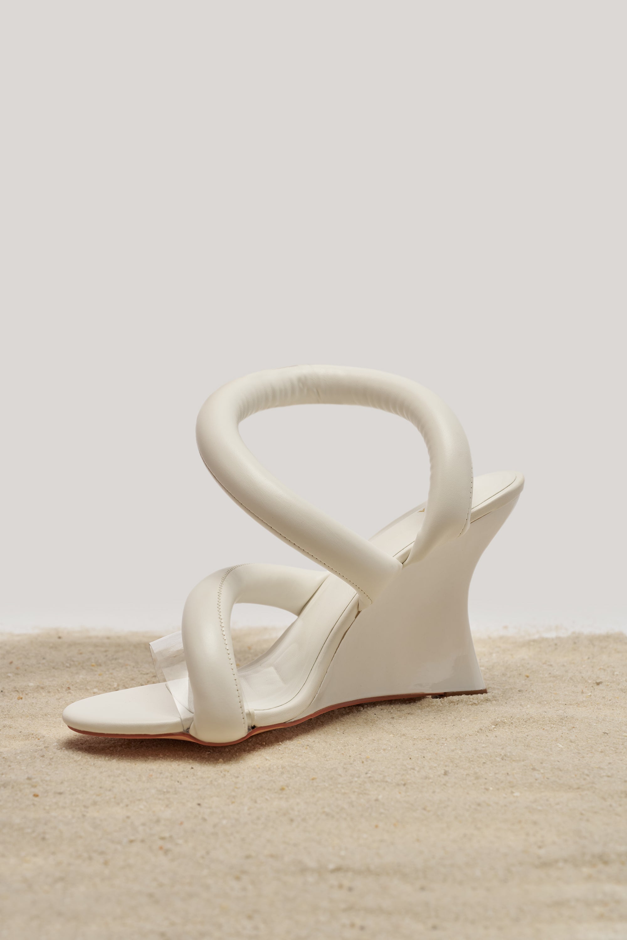 AKIRA MINORU WHITE WEDGE SANDAL