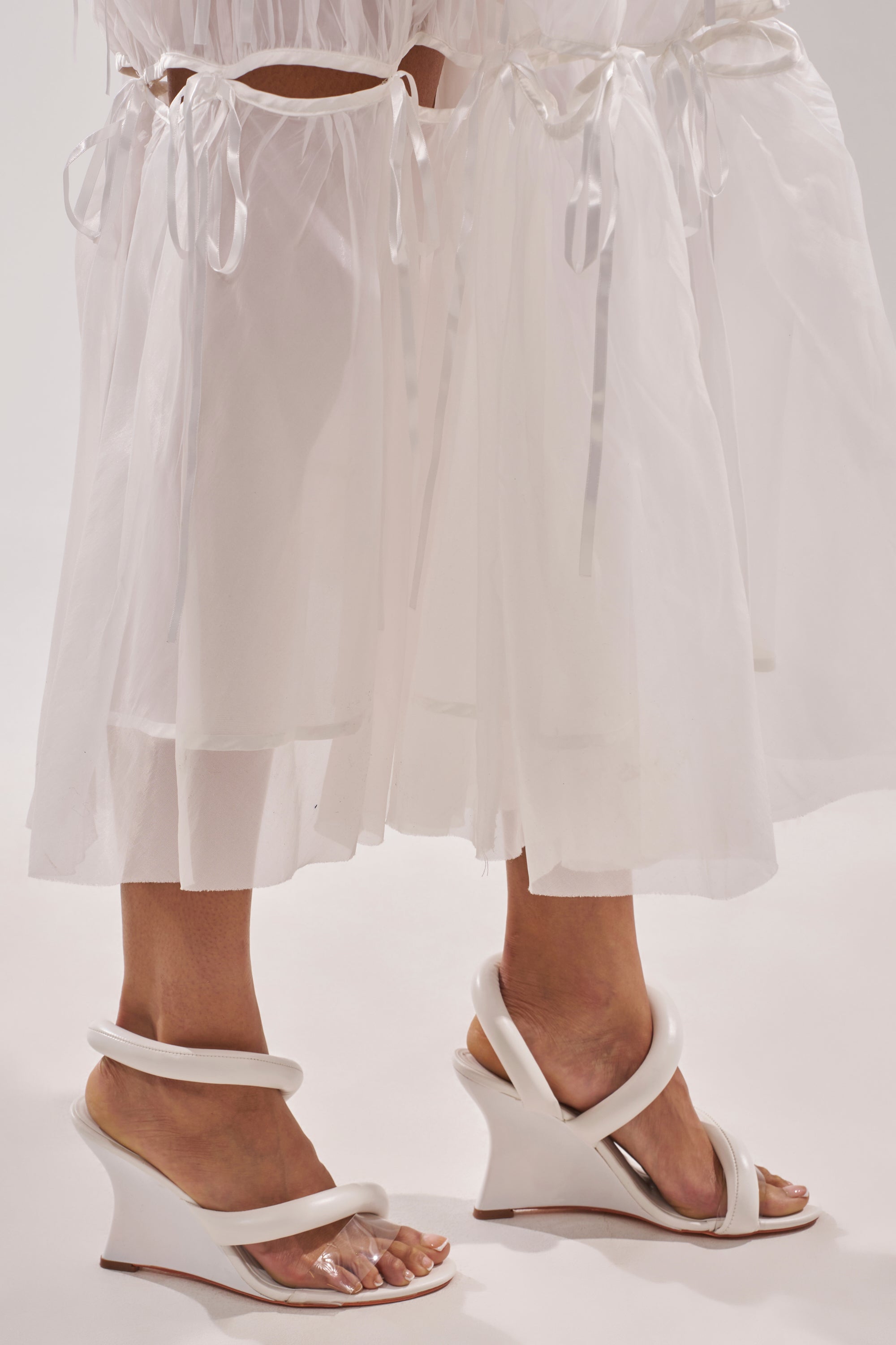 AKIRA MINORU WHITE WEDGE SANDAL