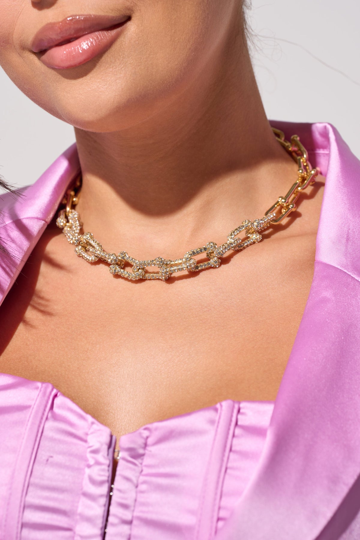 LUXE LIVING GOLD NECKLACE