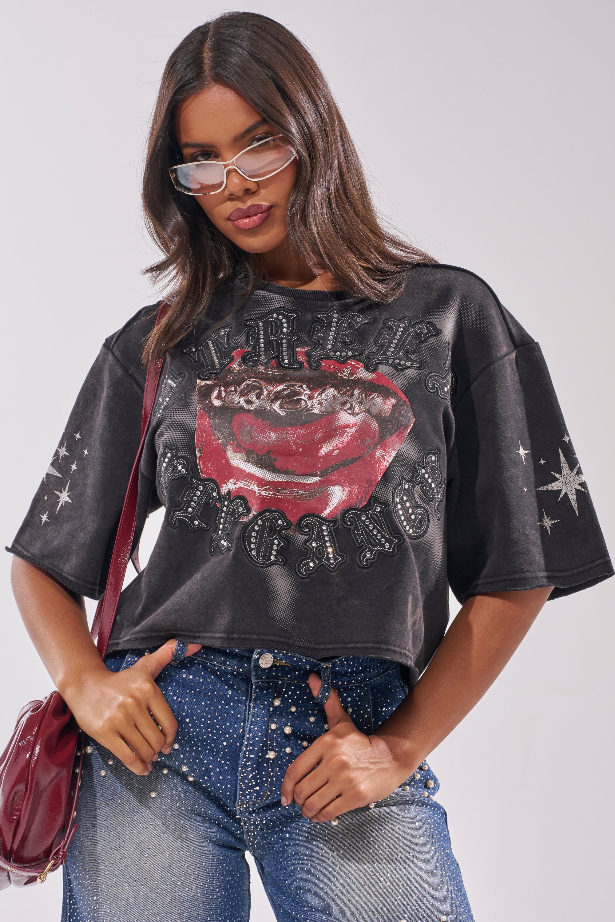 STREET ELEGANCE GRAPHIC TEE