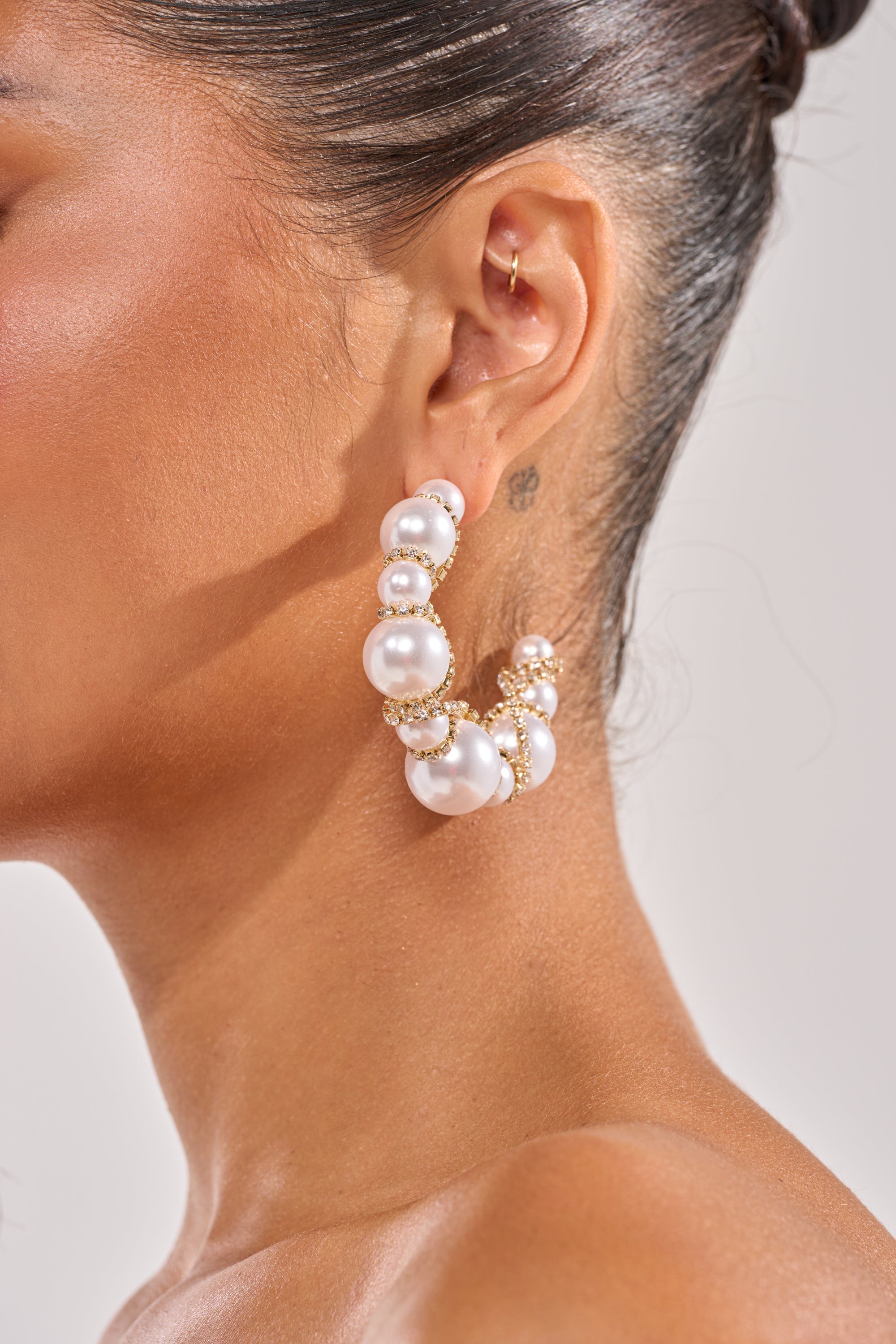 MIRACLE HOOP EARRING