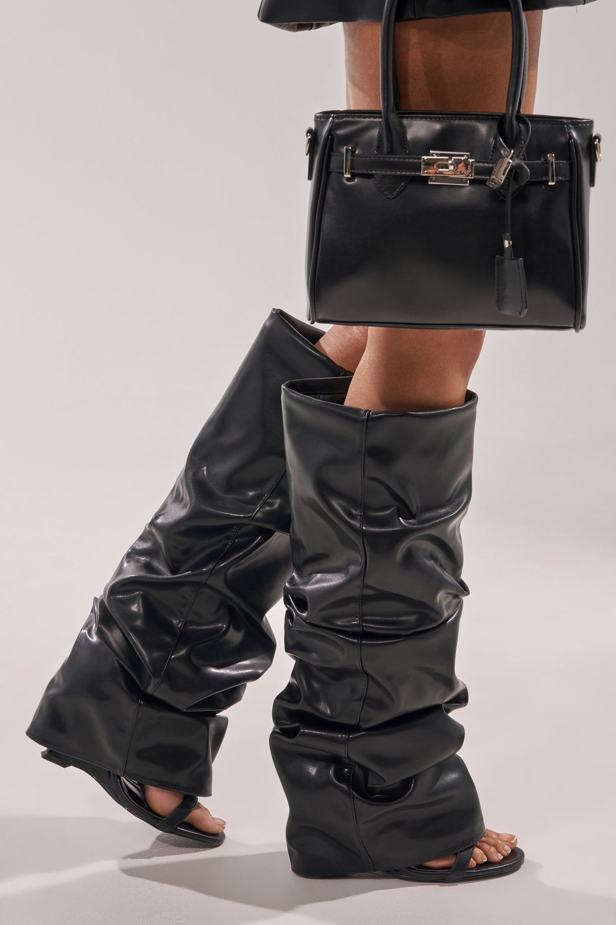 AZALEA WANG RAYLAN BLACK GLADIATOR SANDAL