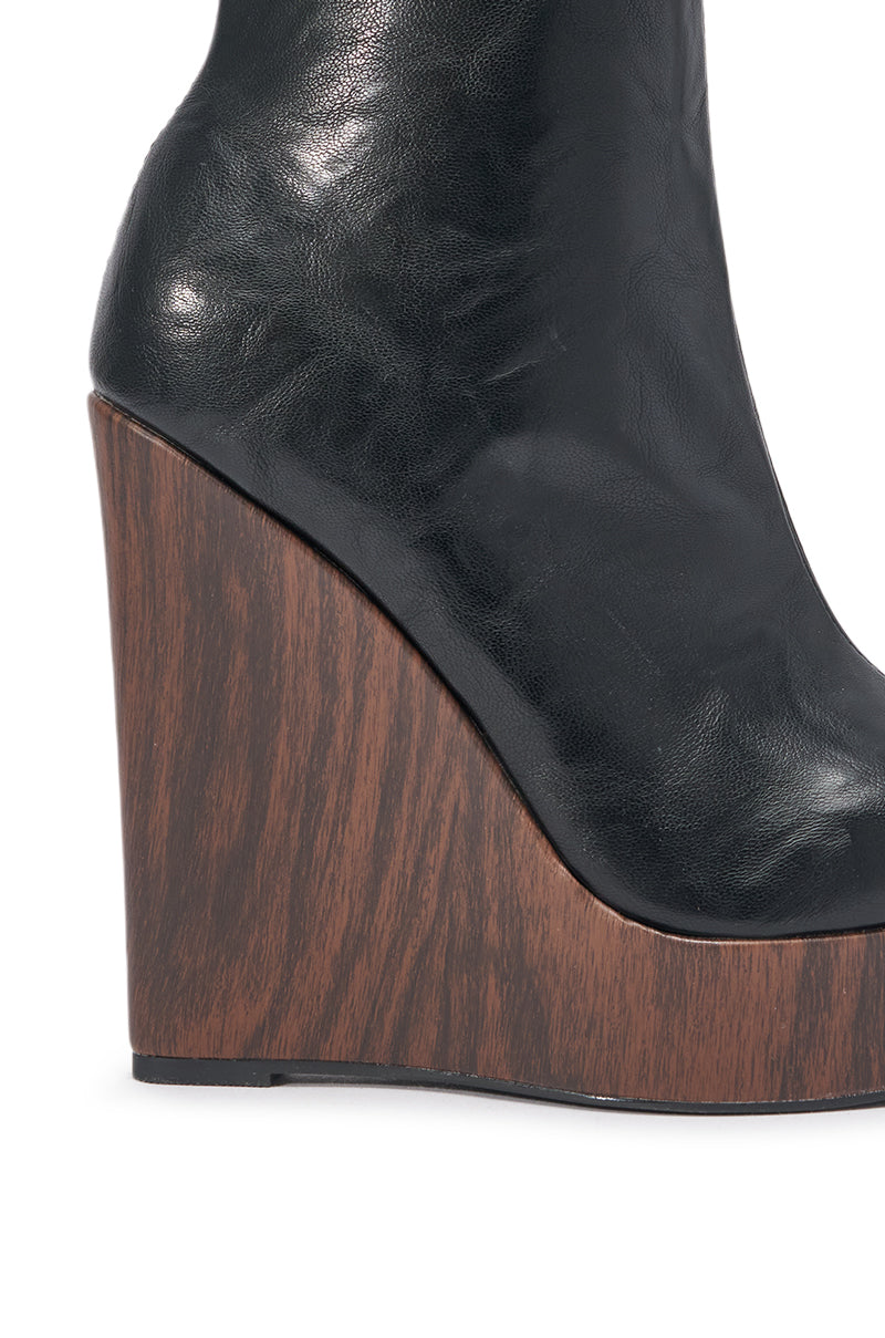 AZALEA WANG ROAD BLACK WEDGE WITH WOOD HEEL