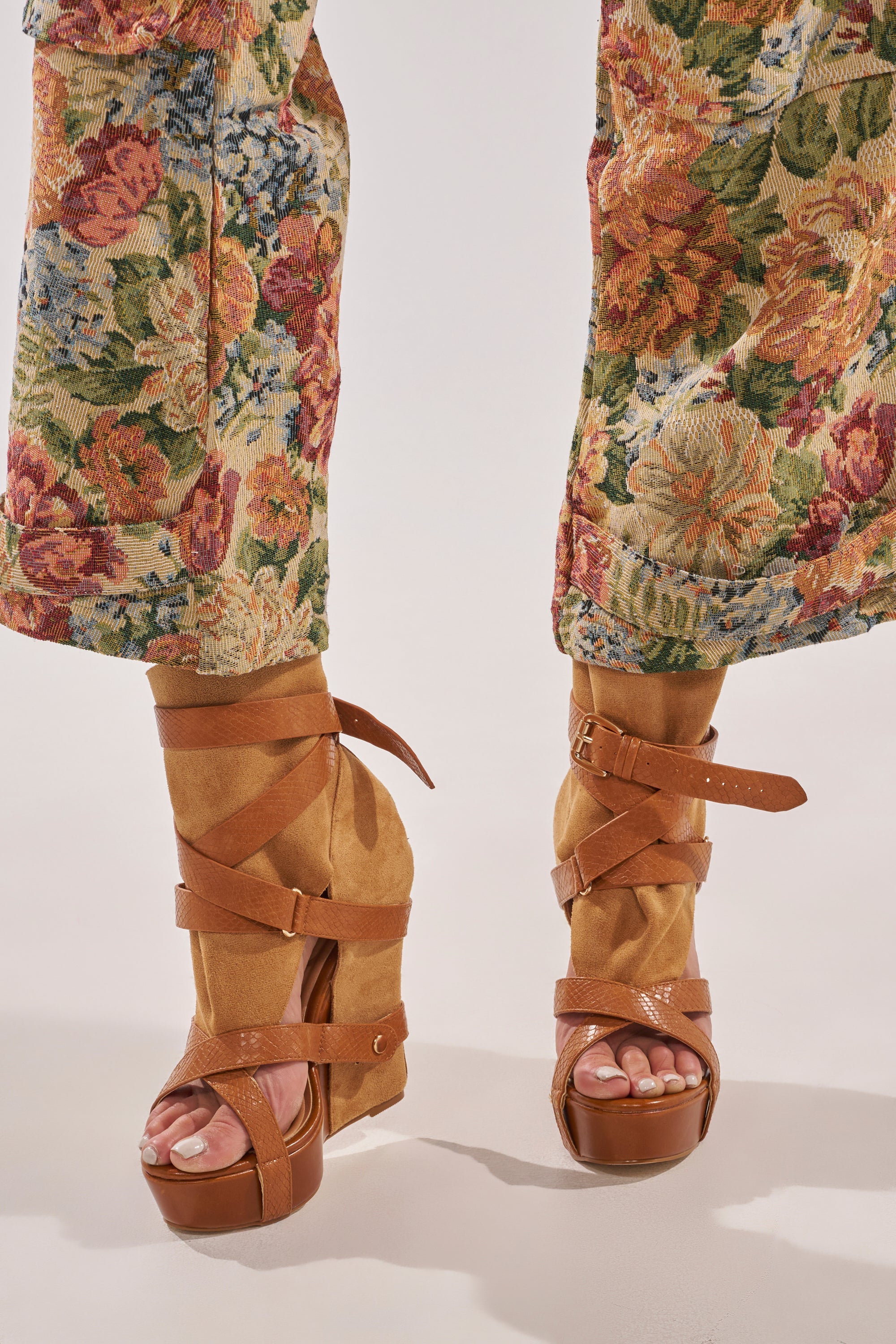 AZALEA WANG ROTHKO WEDGE SANDAL IN CAMEL