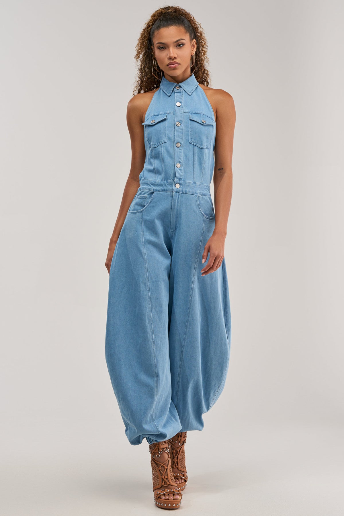 JETSETTER JUMPSUIT IN LIGHT BLUE DENIM