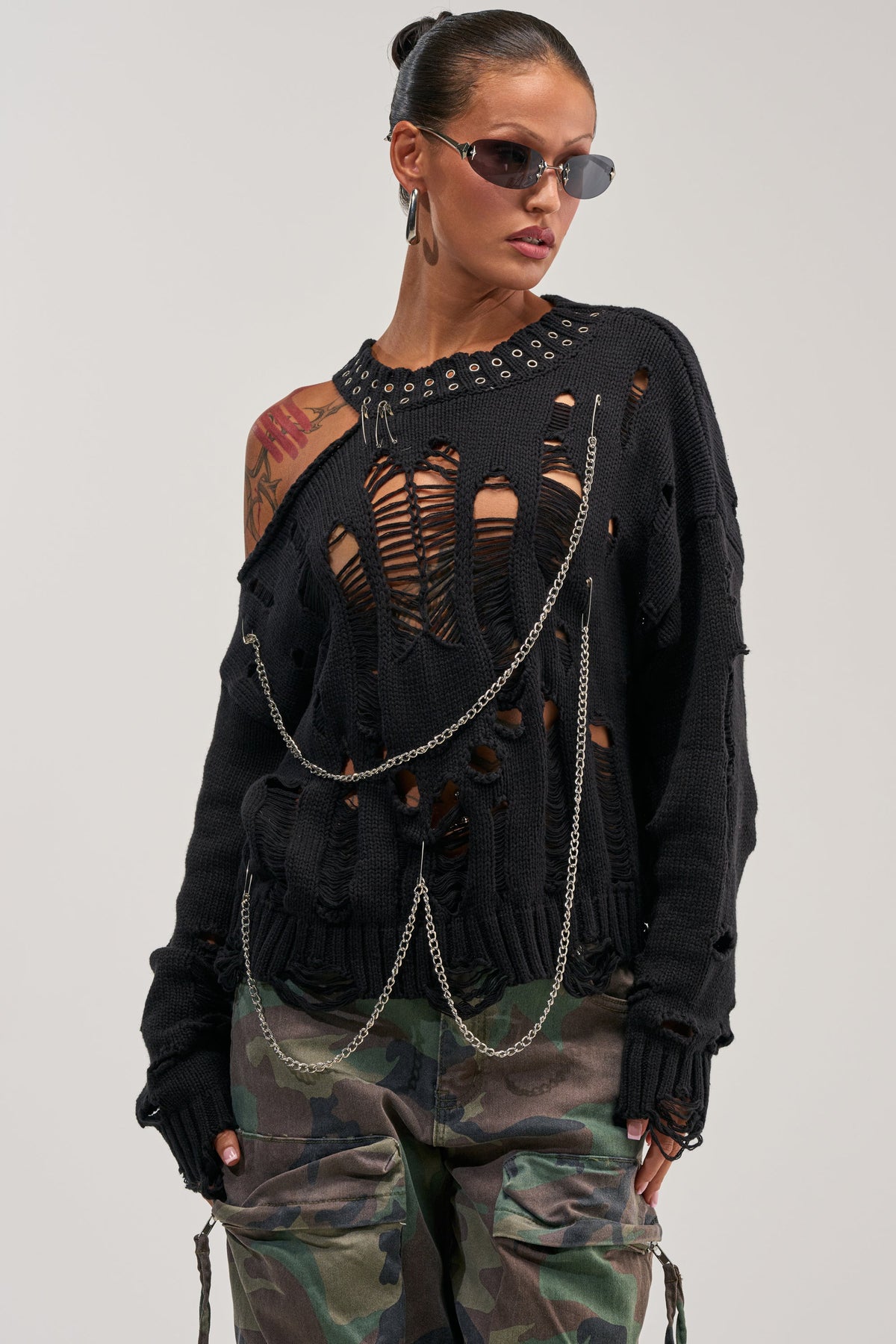 CHOPPED UP DRISTRESSED SWEATER