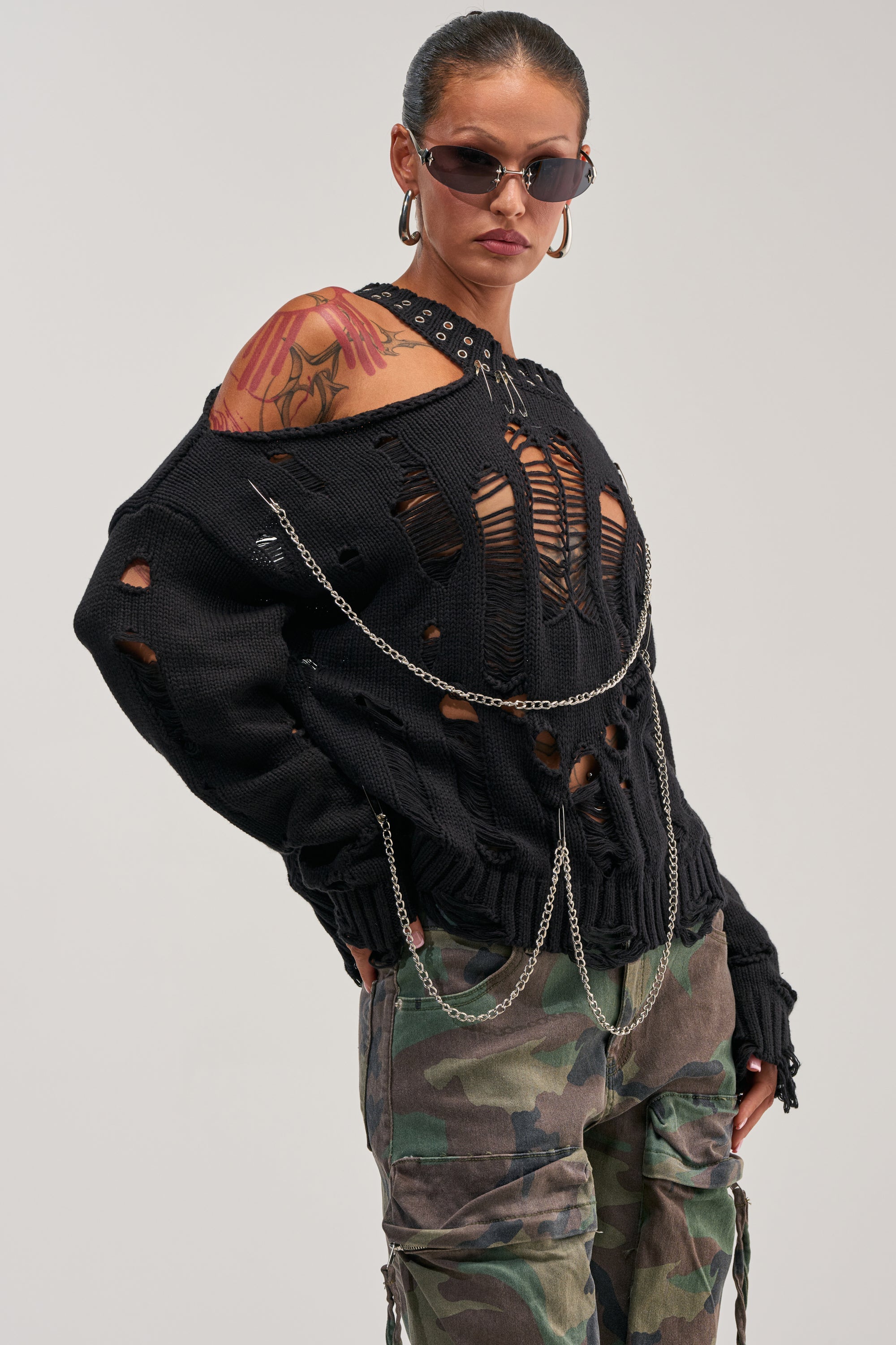 CHOPPED UP DRISTRESSED SWEATER