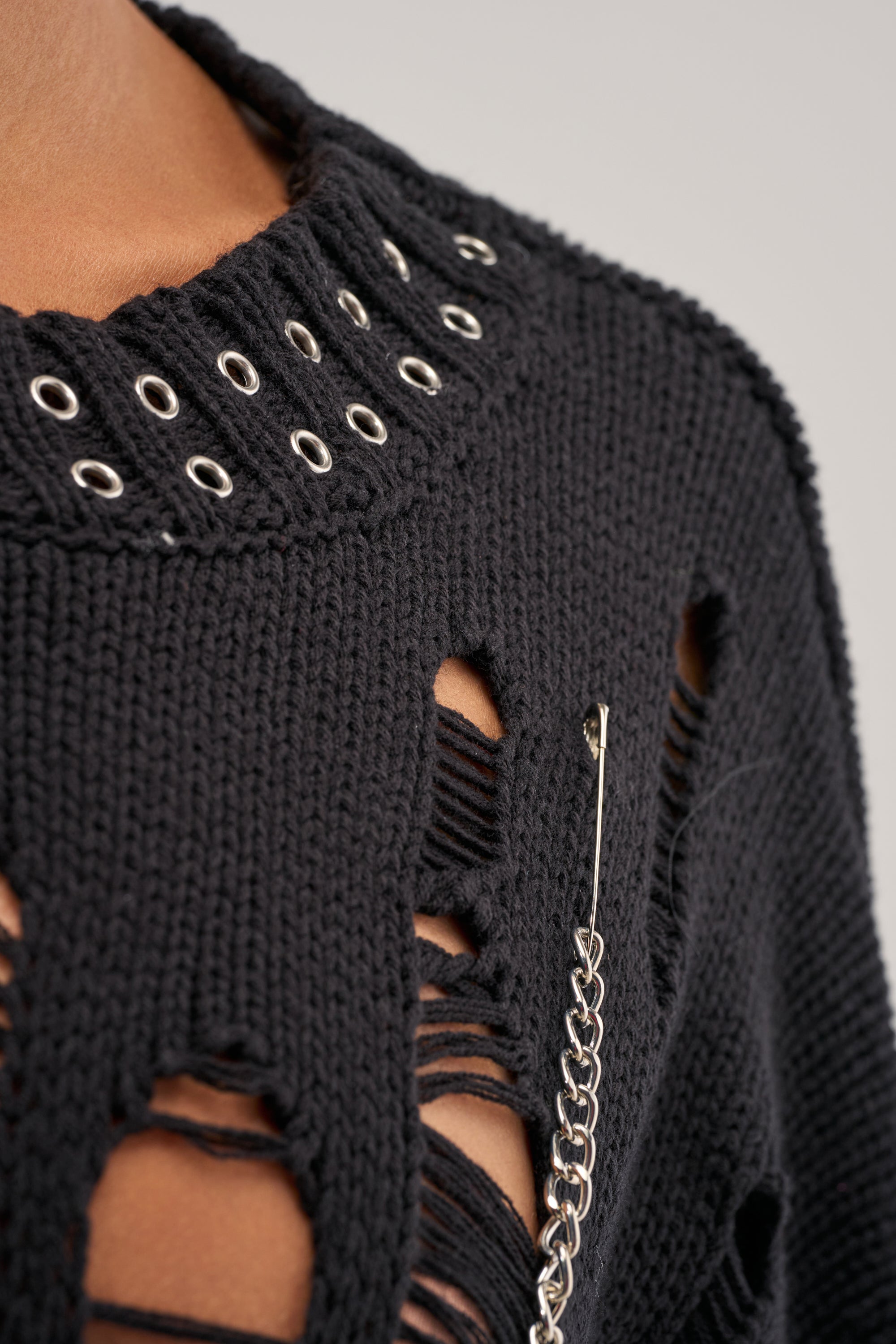 CHOPPED UP DRISTRESSED SWEATER