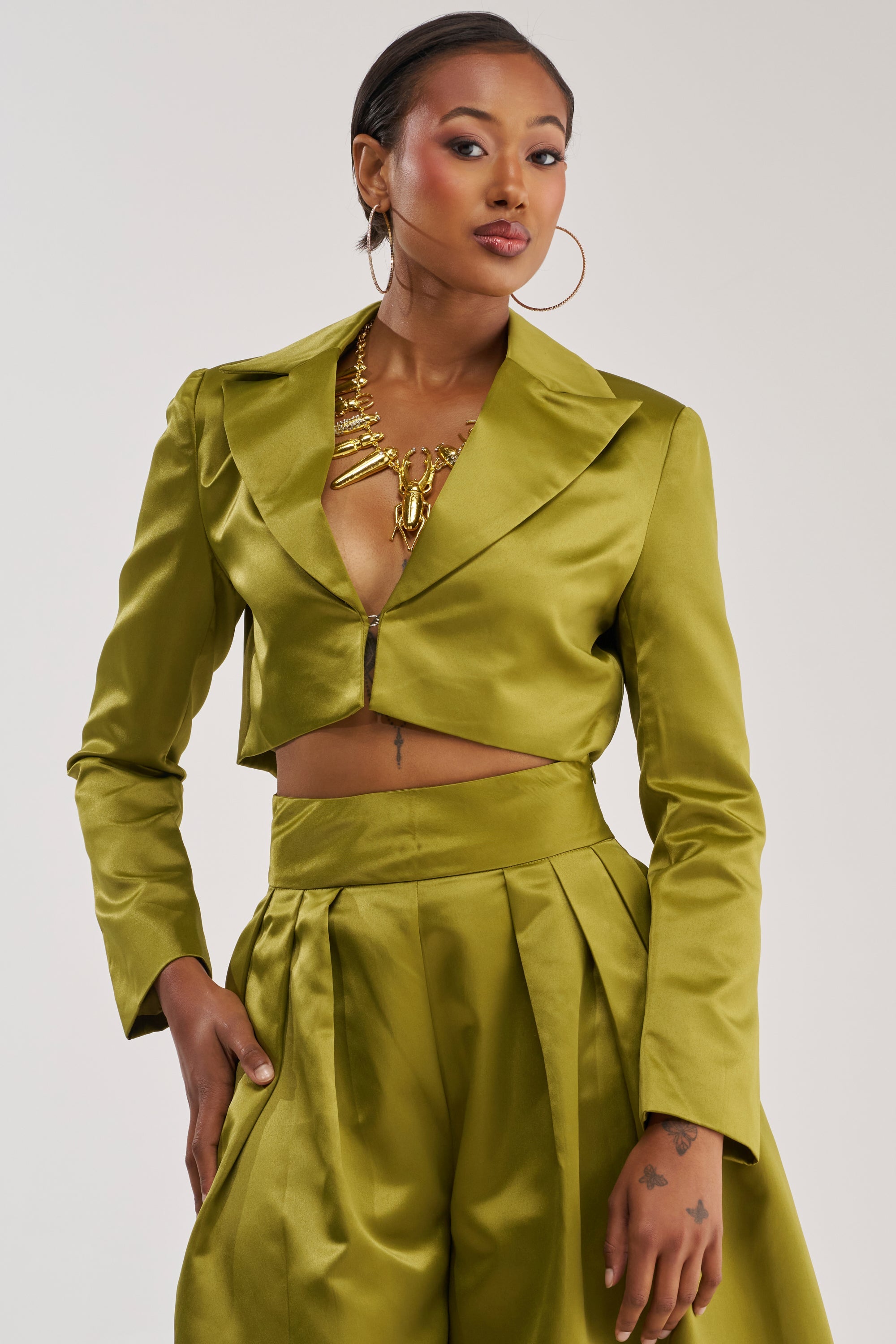 LILA SATIN BLAZER IN CHARTREUSE